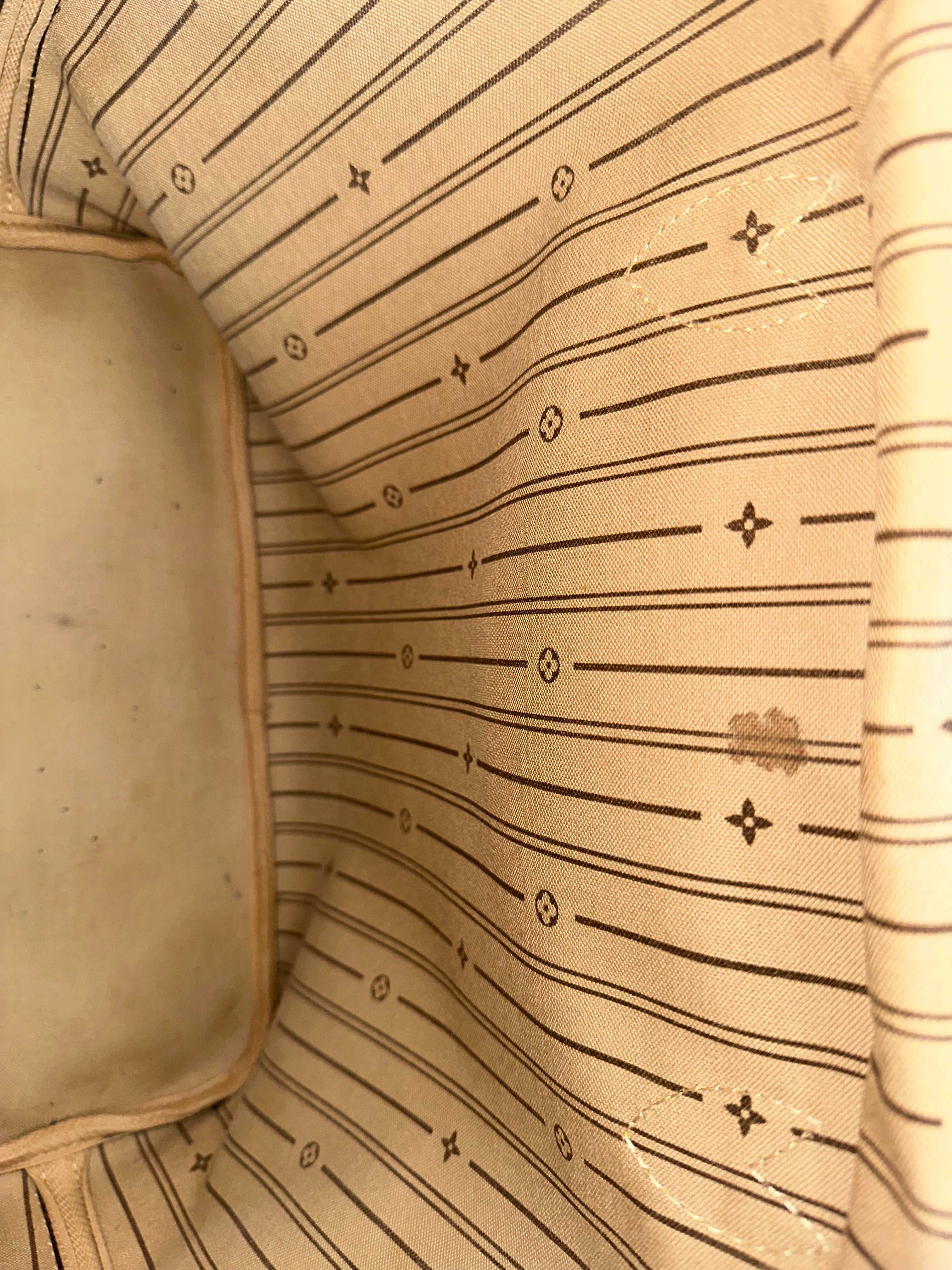 Louis Vuitton Neverfull MM