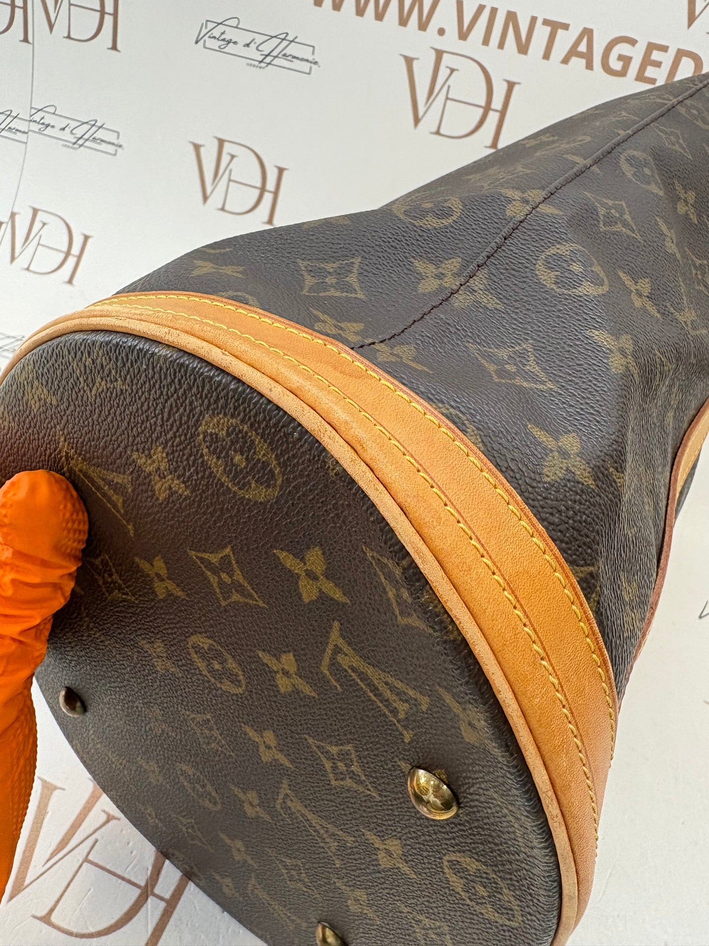 017650 - Louis Vuitton Bucket GM