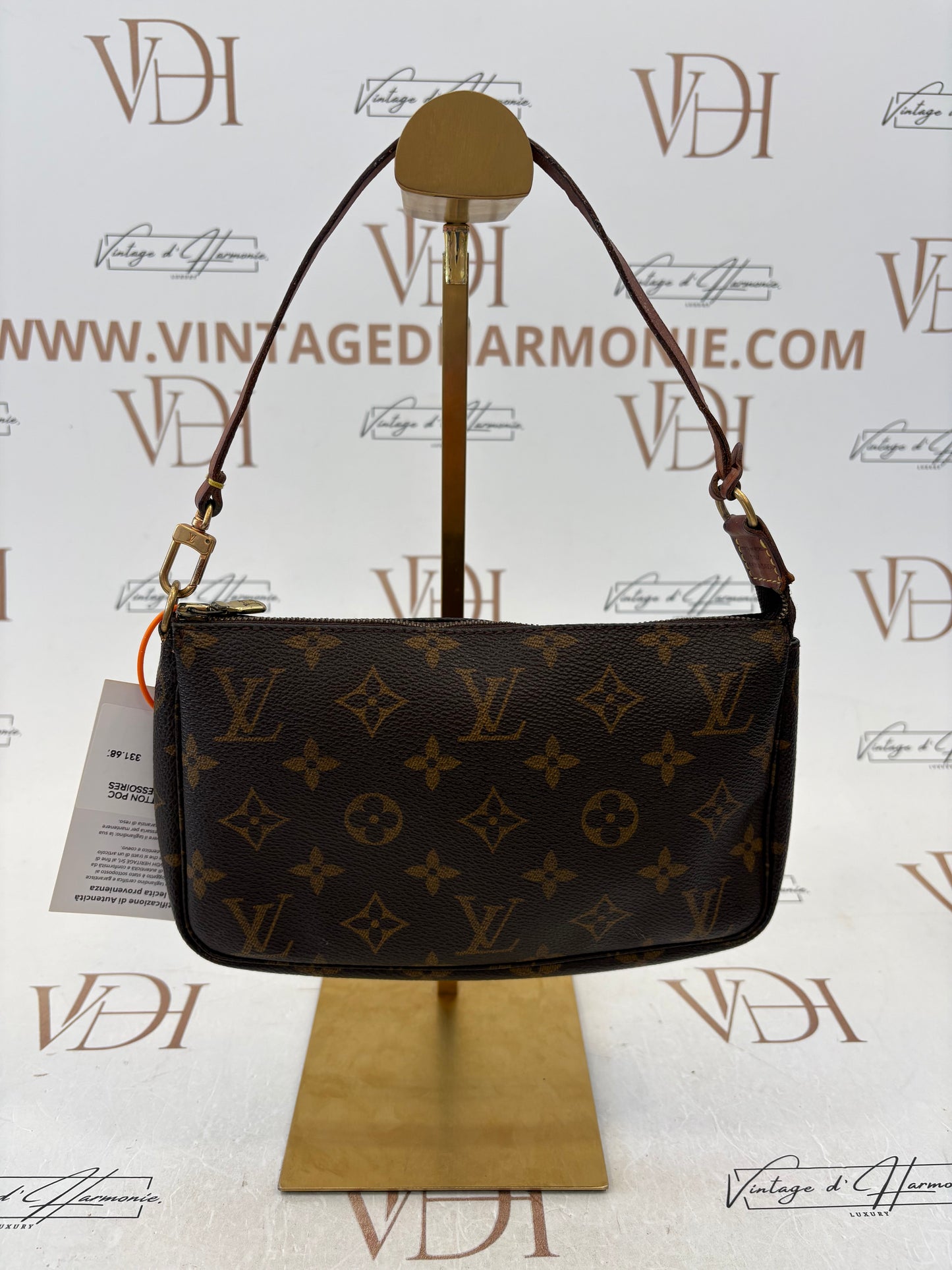 019011 - Louis Vuitton Pochette Accessoires