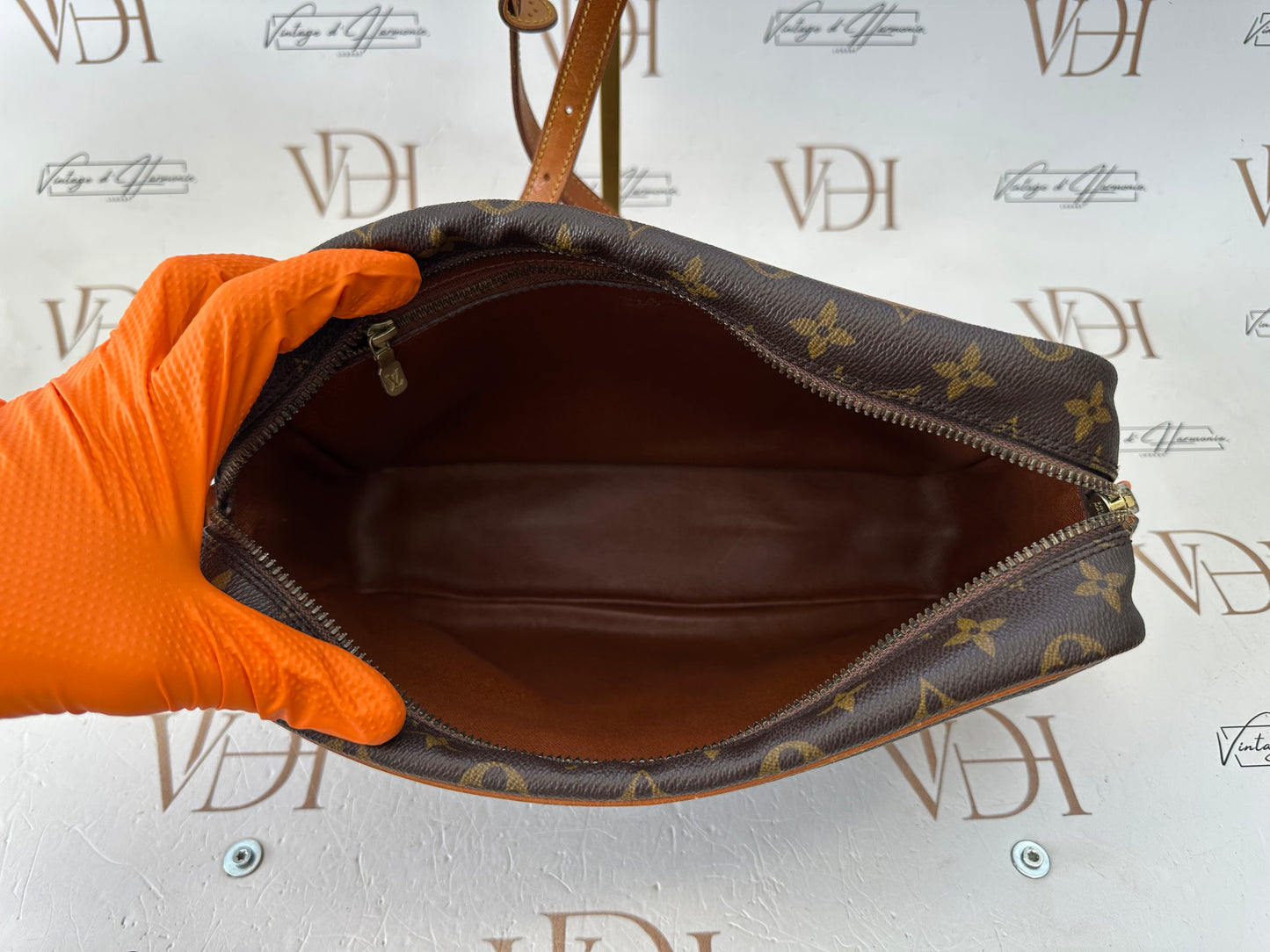 018124 -Louis Vuitton Trocadero 30