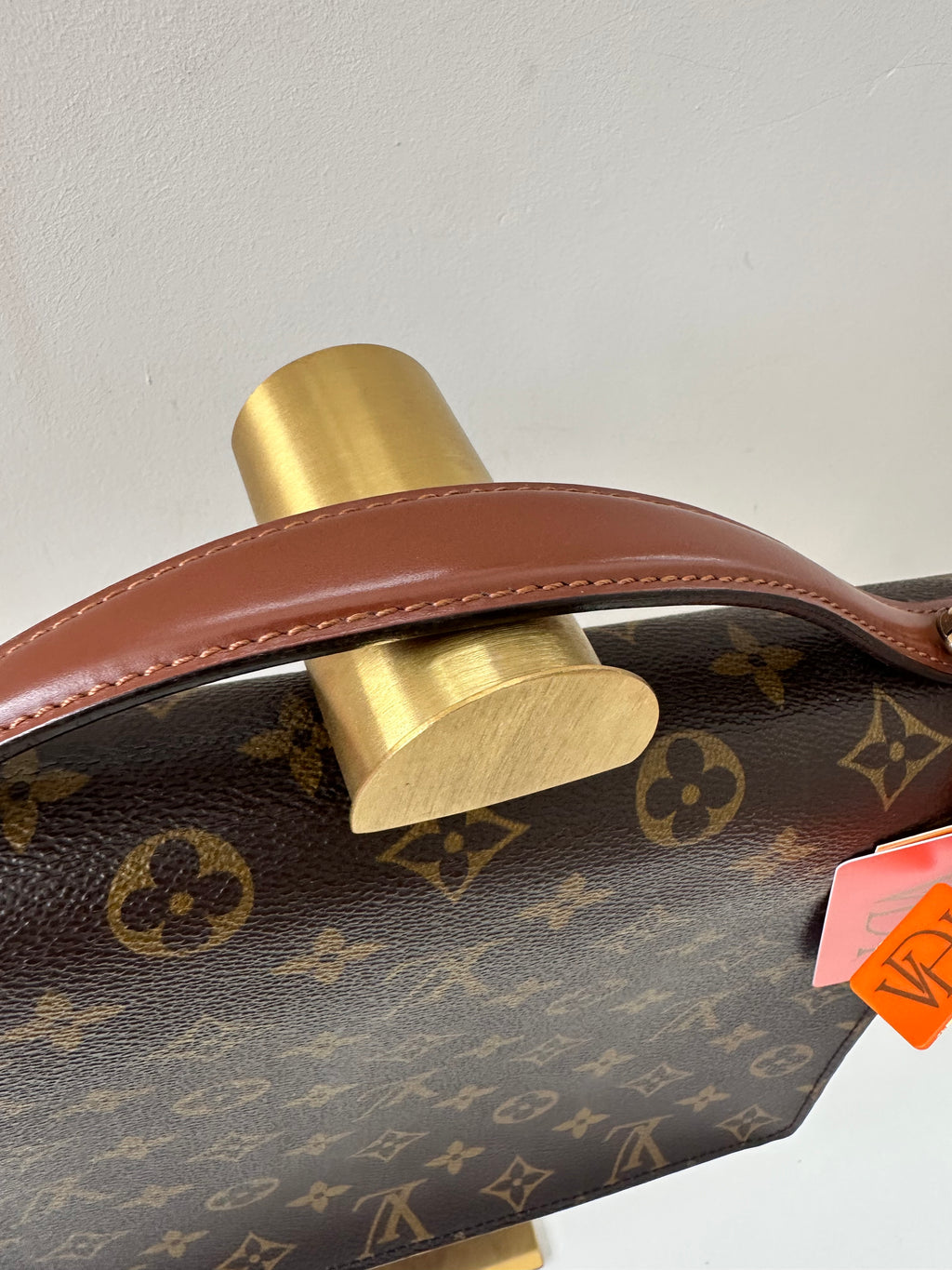 Louis Vuitton Monceau 28