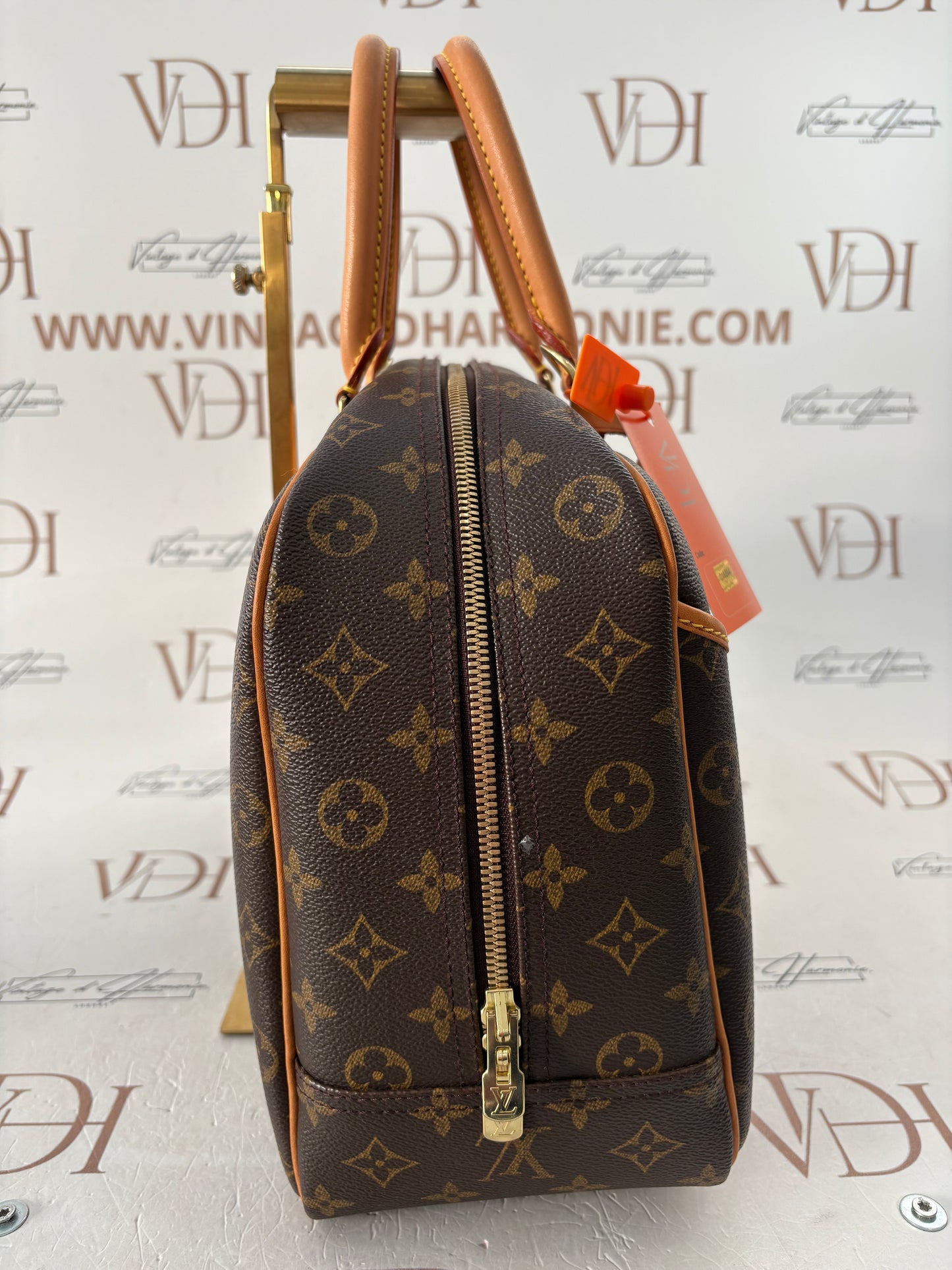 018884 - Louis Vuitton Deauville