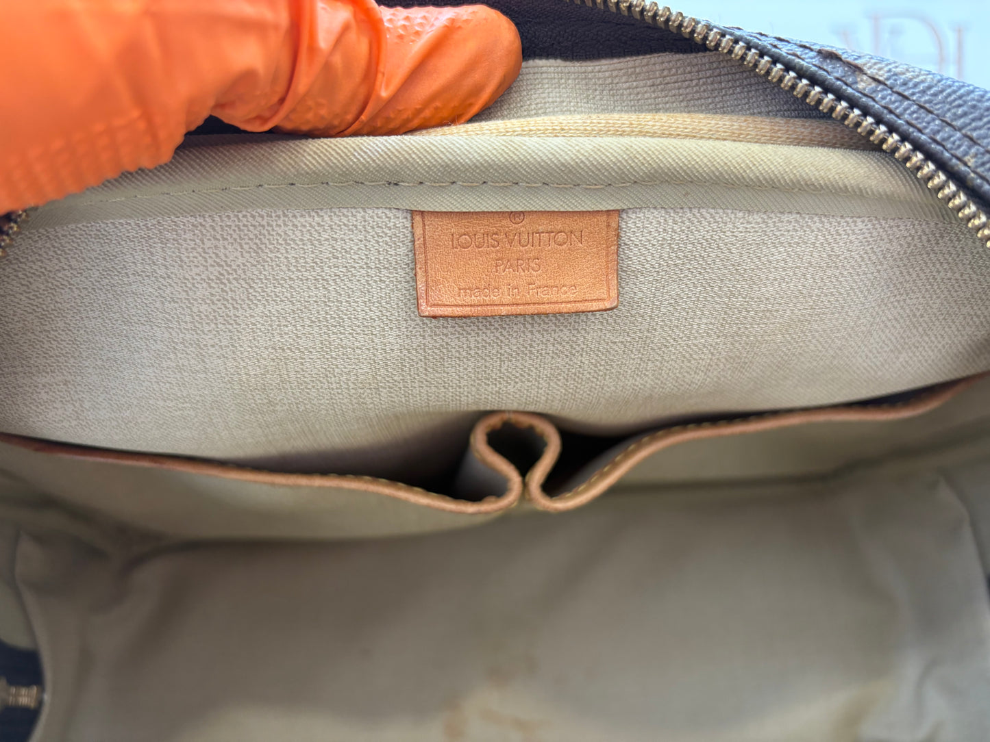 018941 - Louis Vuitton Deauville