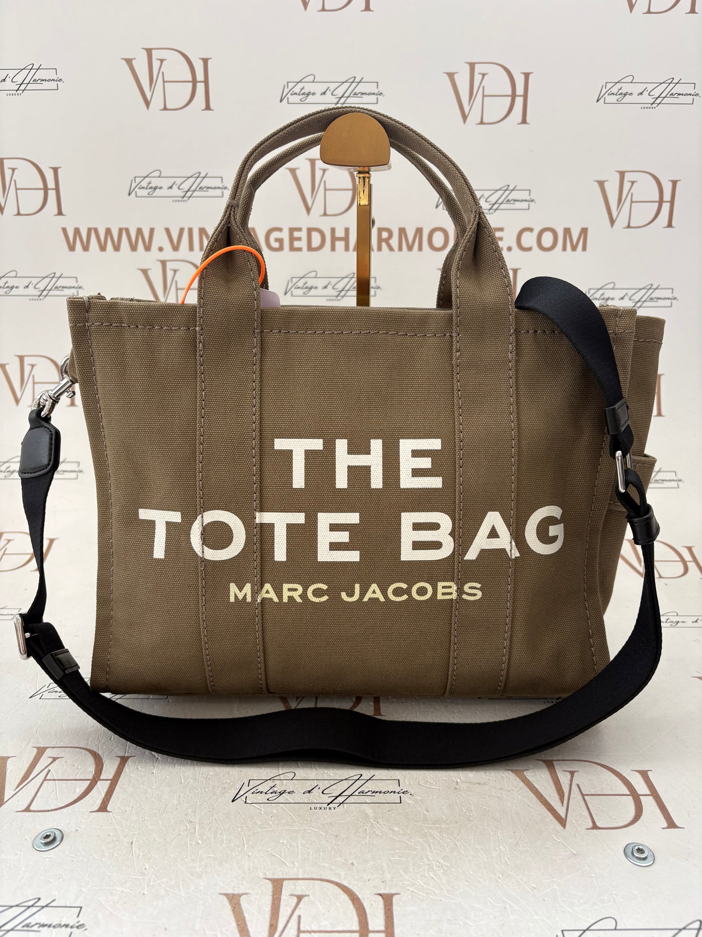 383967 - Marc Jacobs Traveler