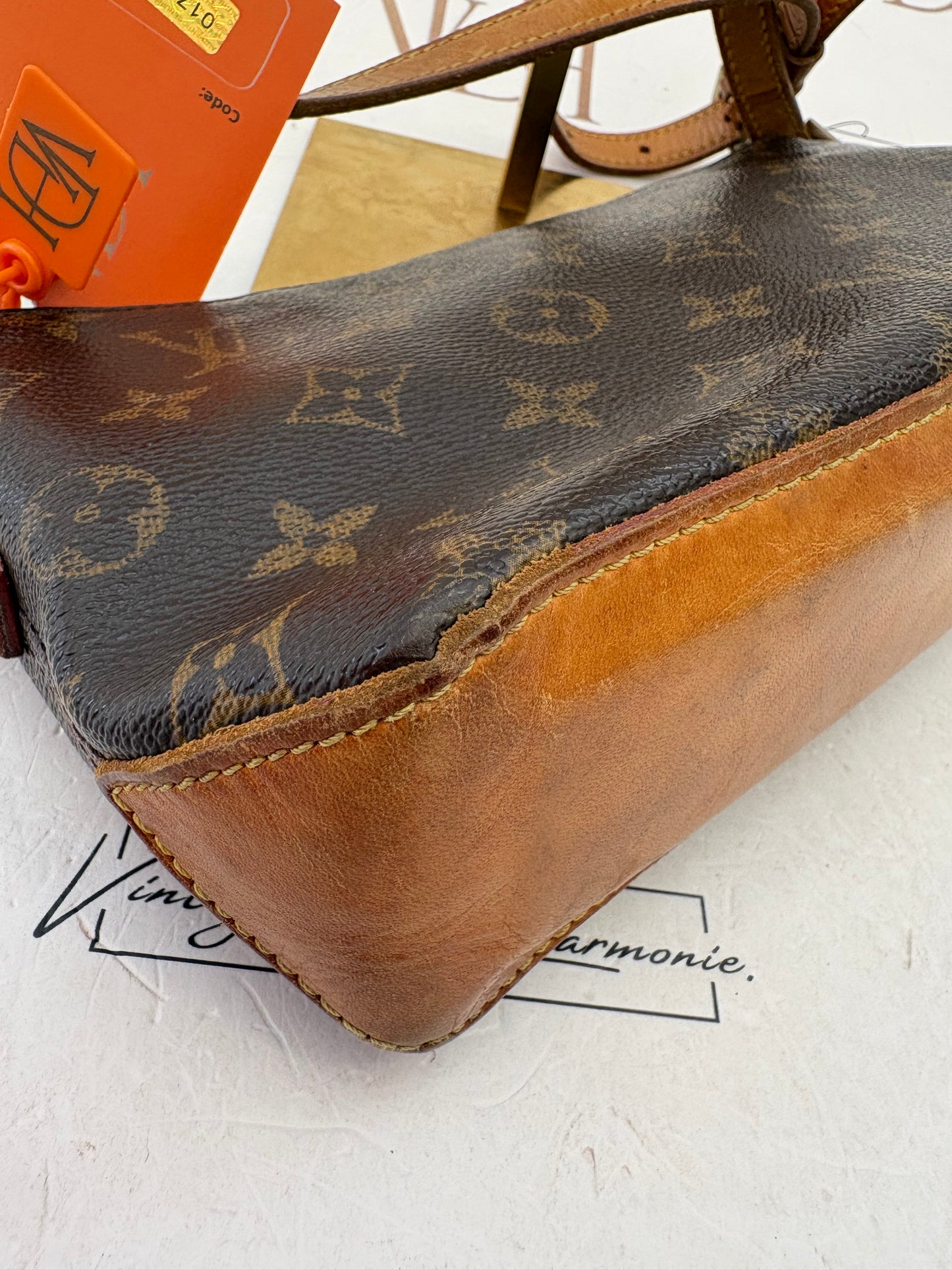 017707 - Louis Vuitton Troteur