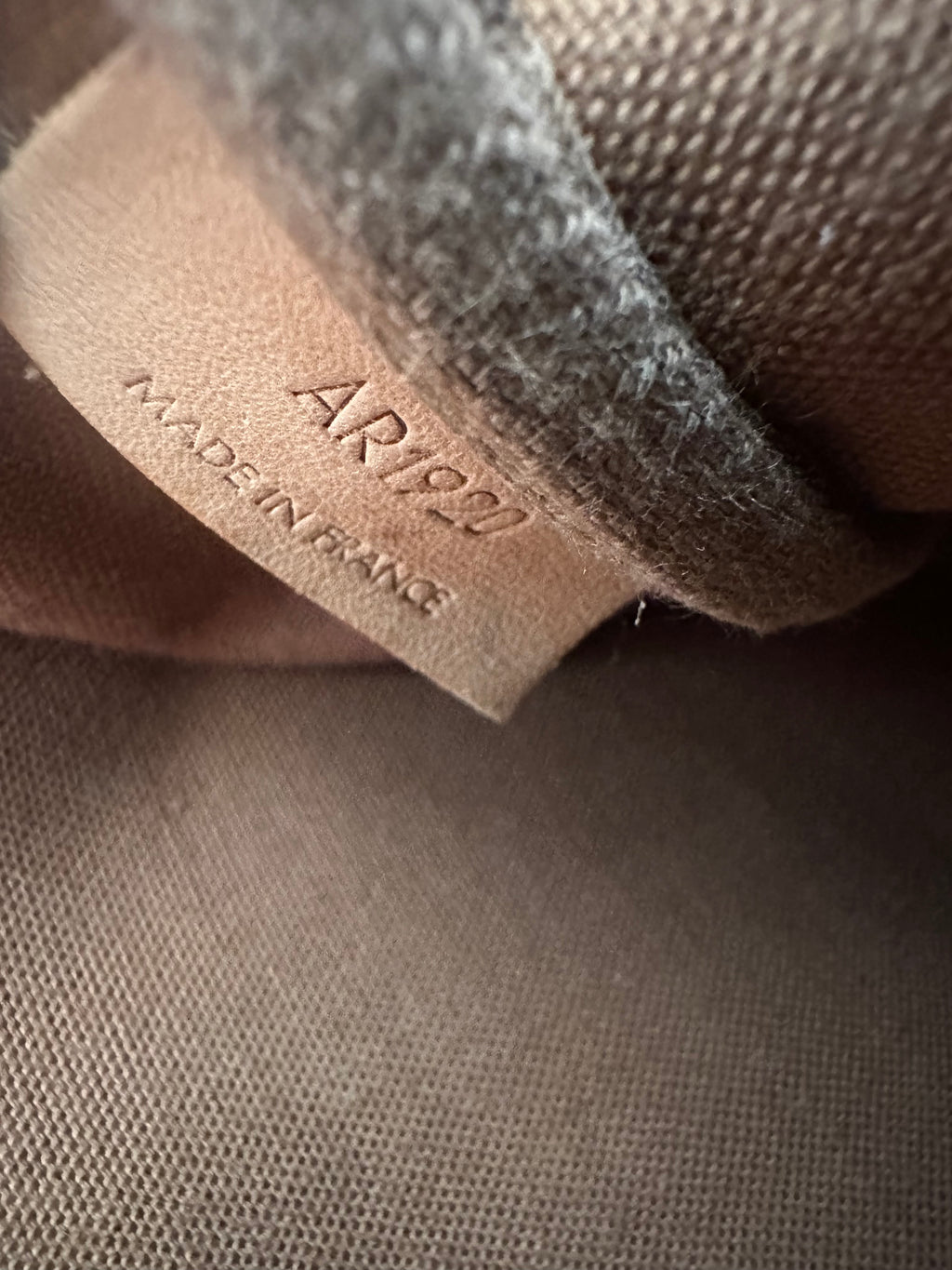 Louis Vuitton Gibeciere GM