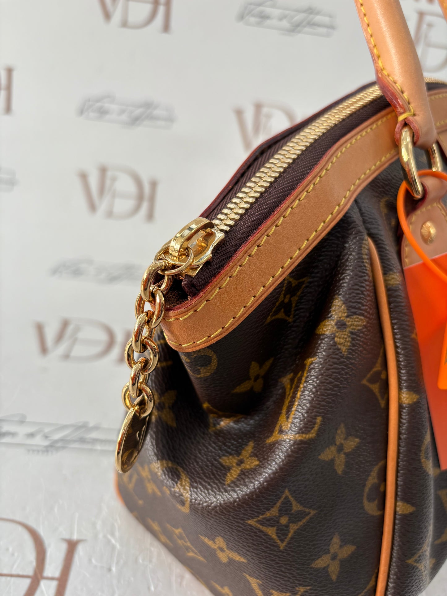 018870 - Louis Vuitton Tivoli PM