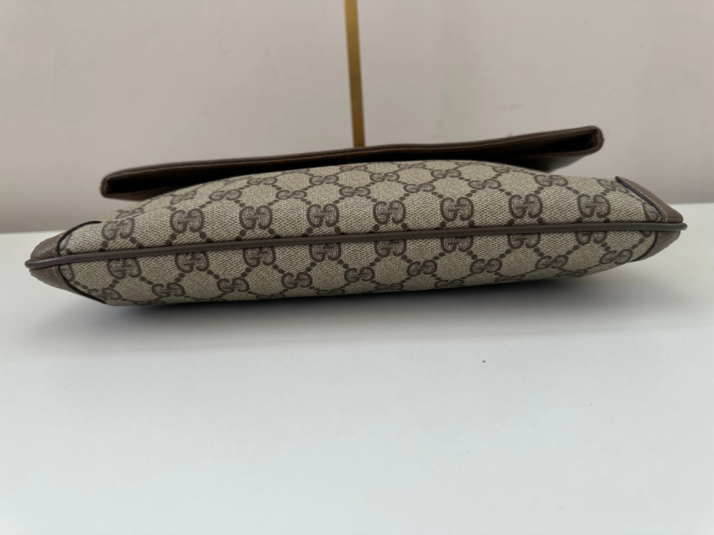 Gucci Pochette Interlocking