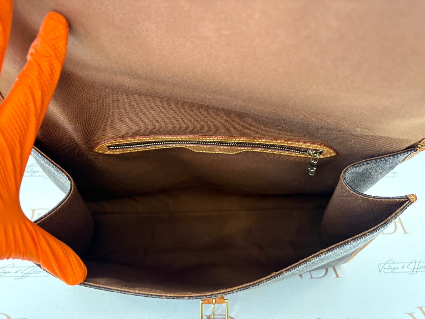 017677 - Louis Vuitton Beverly Business 43