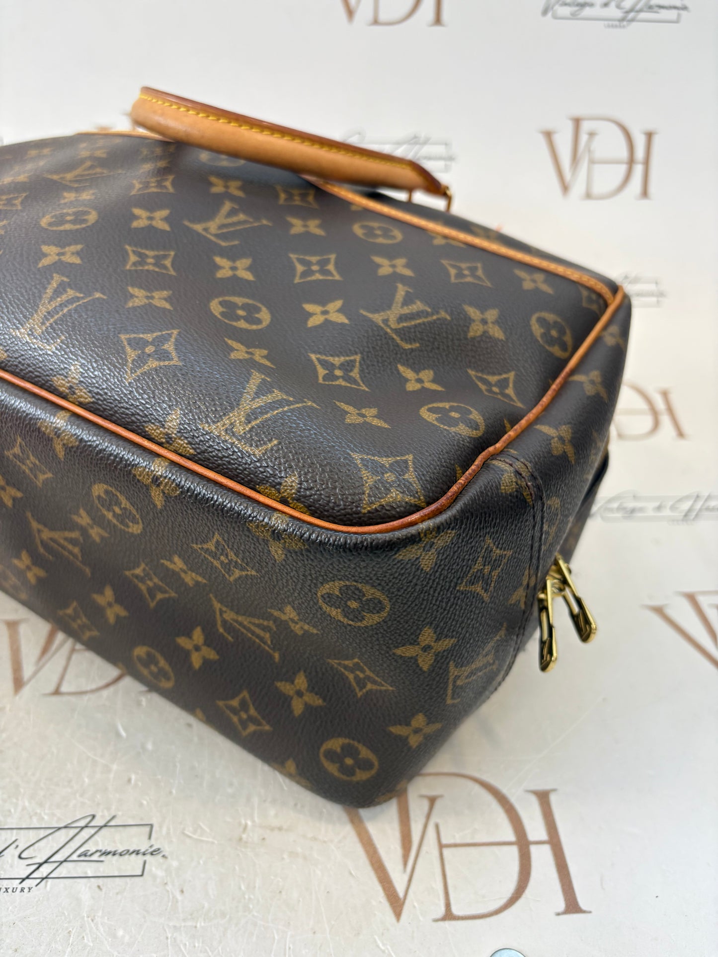 018276 - Louis Vuitton Deauville