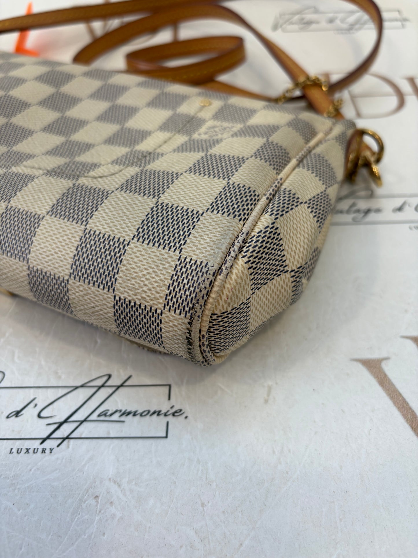 382891 - Louis Vuitton Favorite