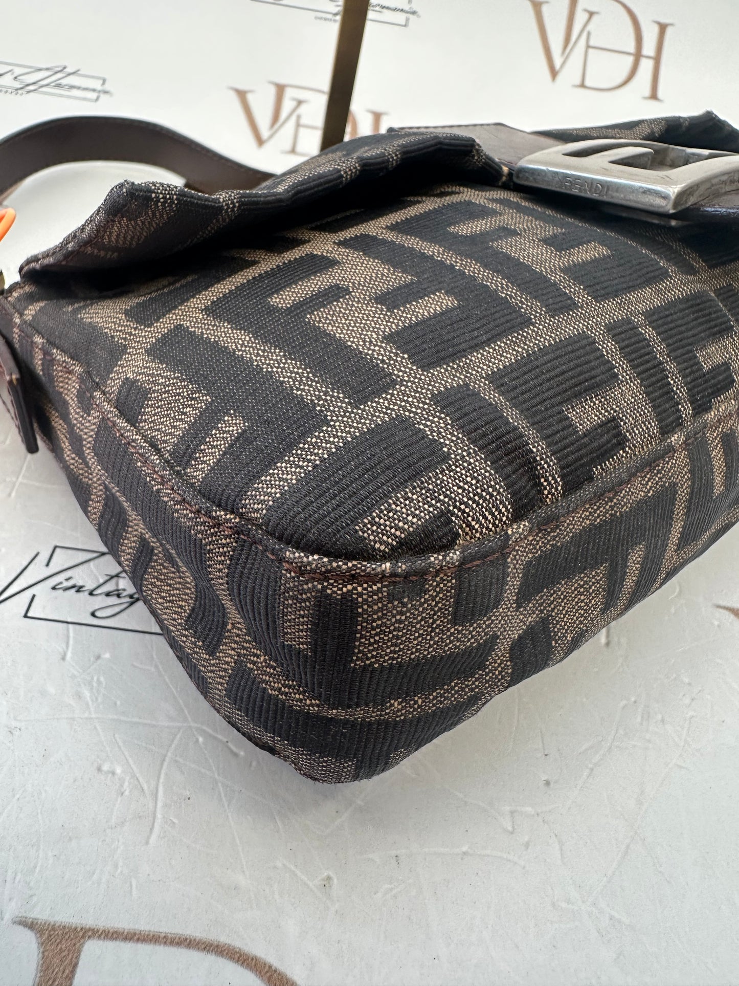 382677 - Fendi Mamma Forever