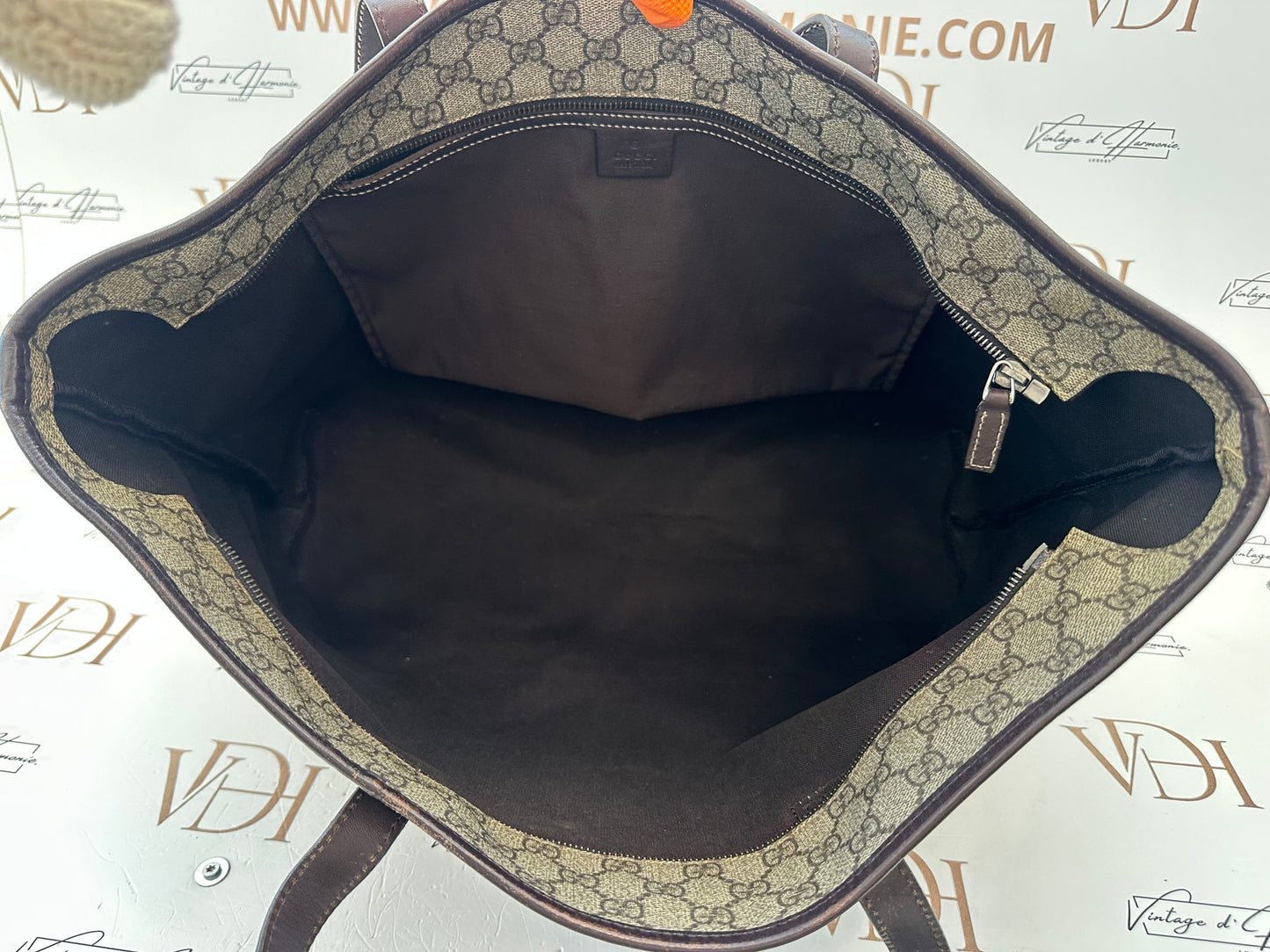 102612 - Gucci GG Supreme