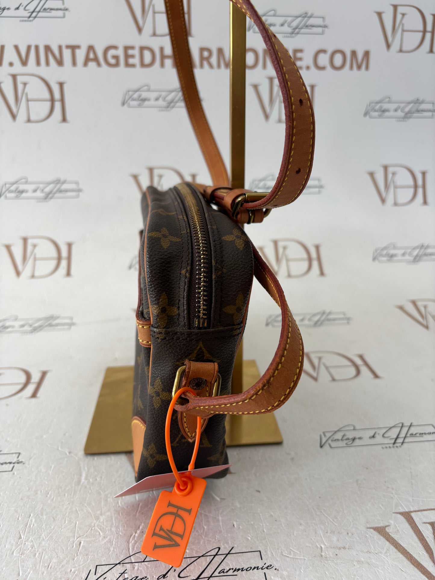 018267 - Louis Vuitton Trocadero 24
