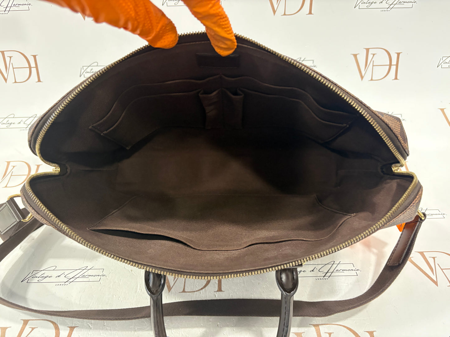 018869 - Louis Vuitton Porte Document Jour