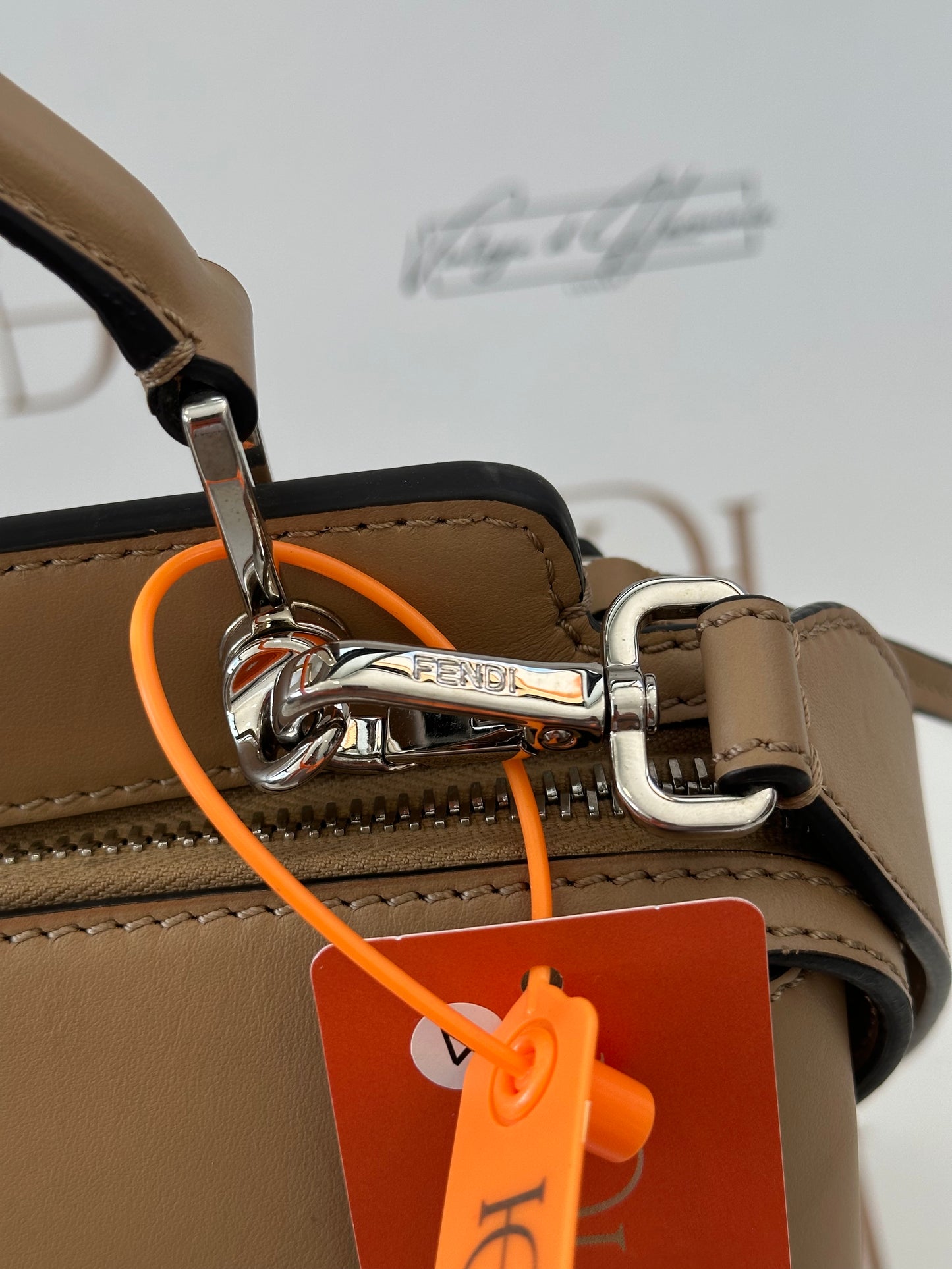 384212 - Fendi Dotcom