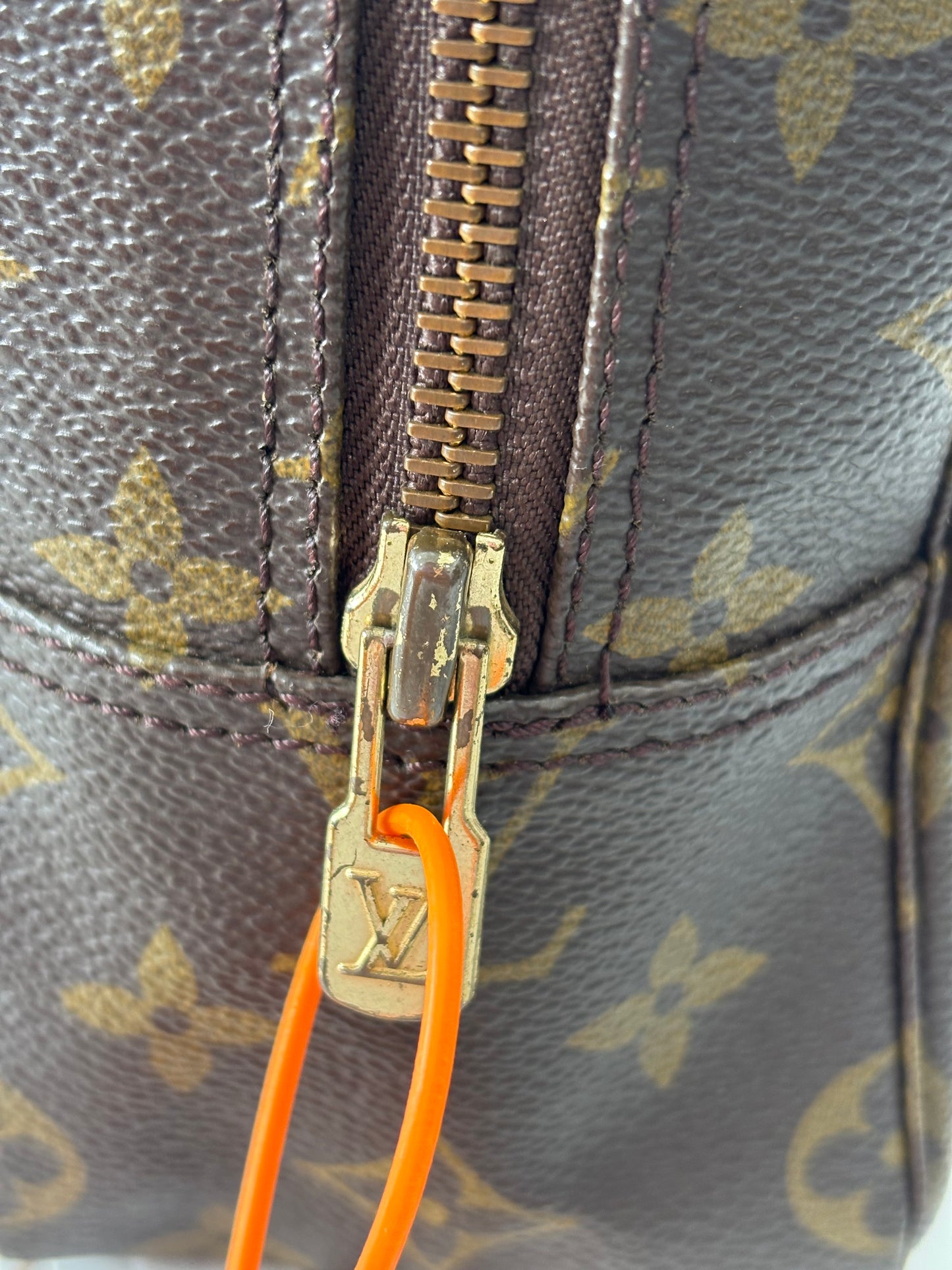 018532 - Louis Vuitton Trousse Toilette 28