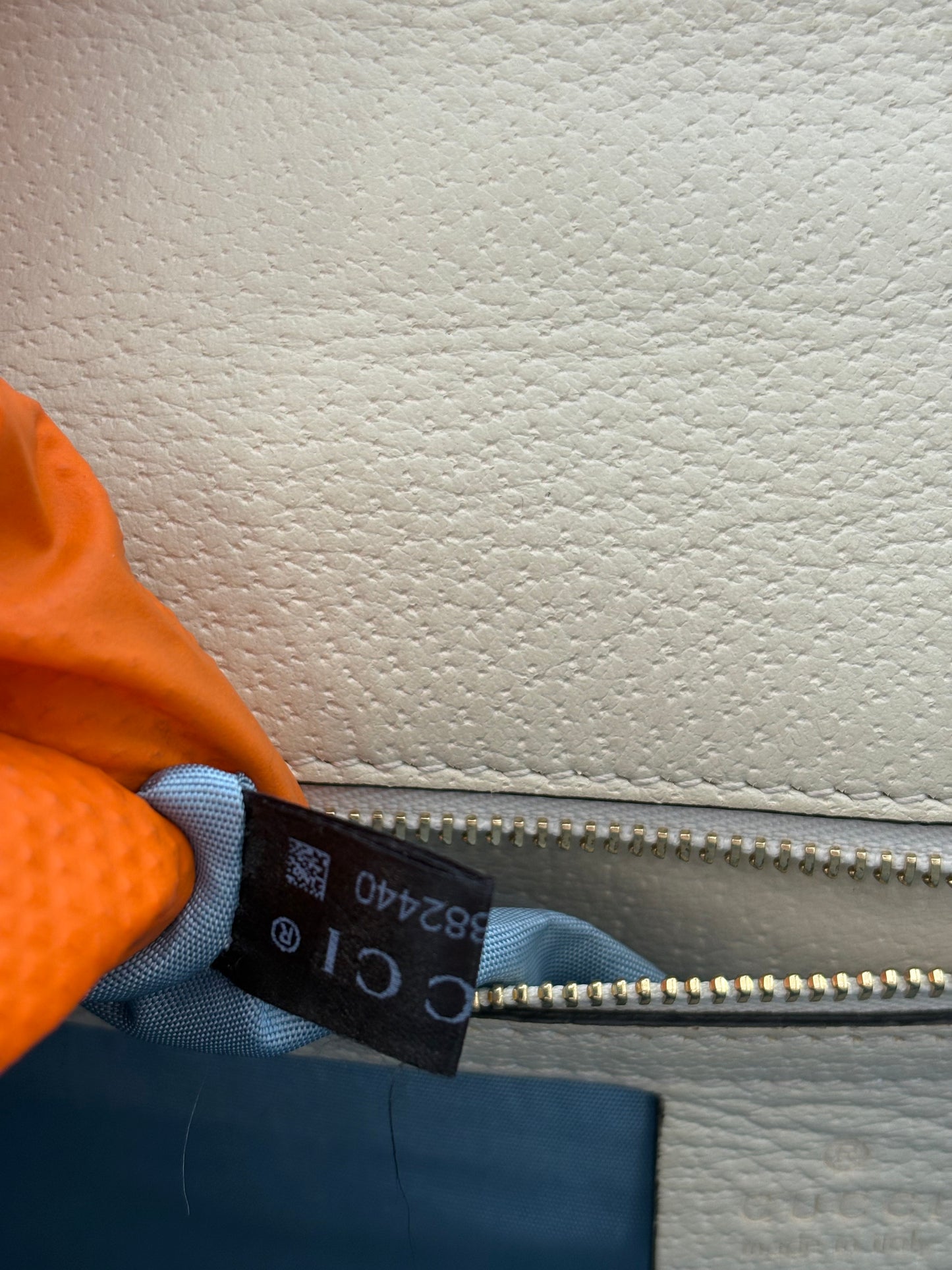 384258 - Gucci