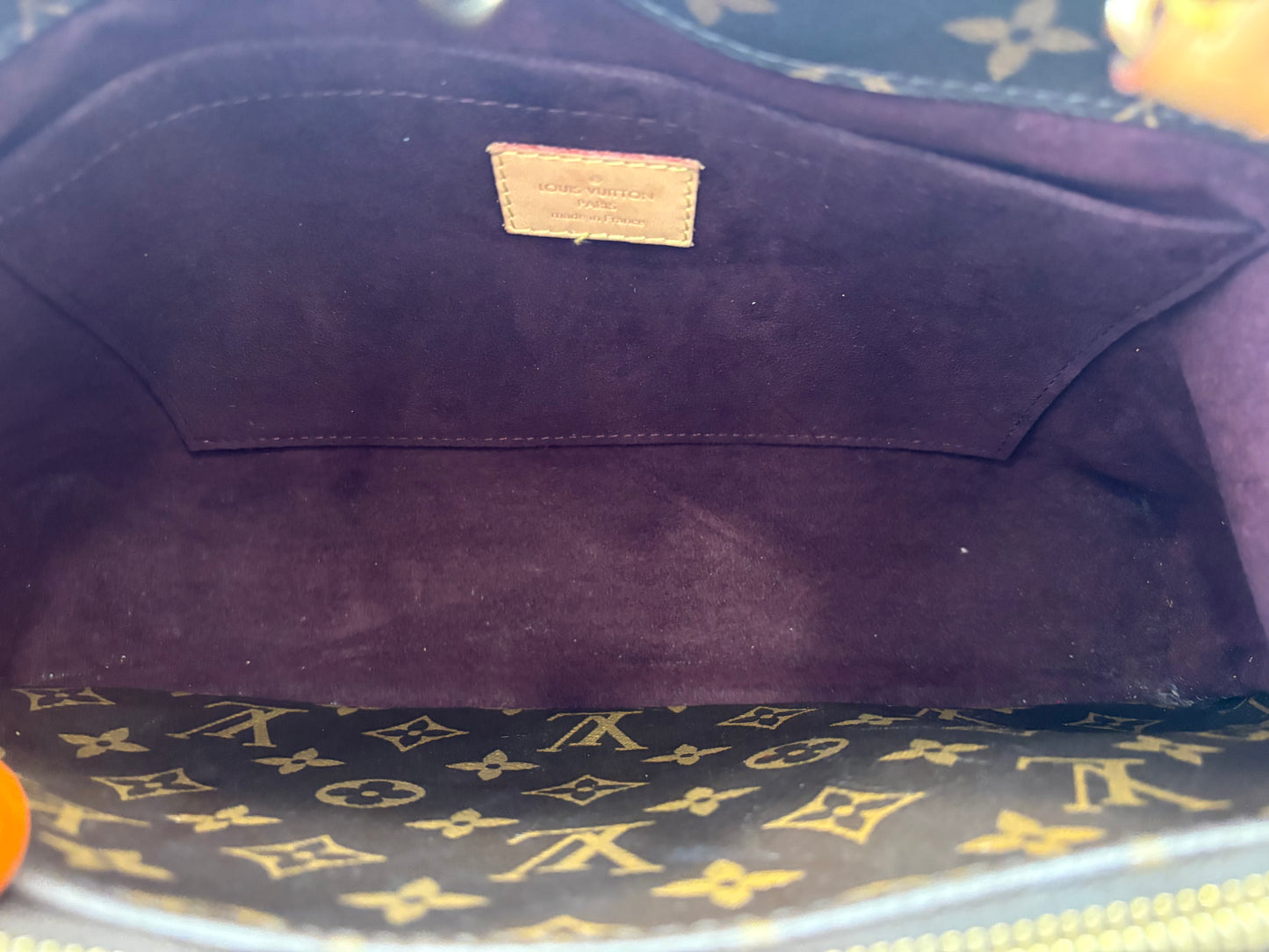 384104 - Louis Vuitton Montaigne