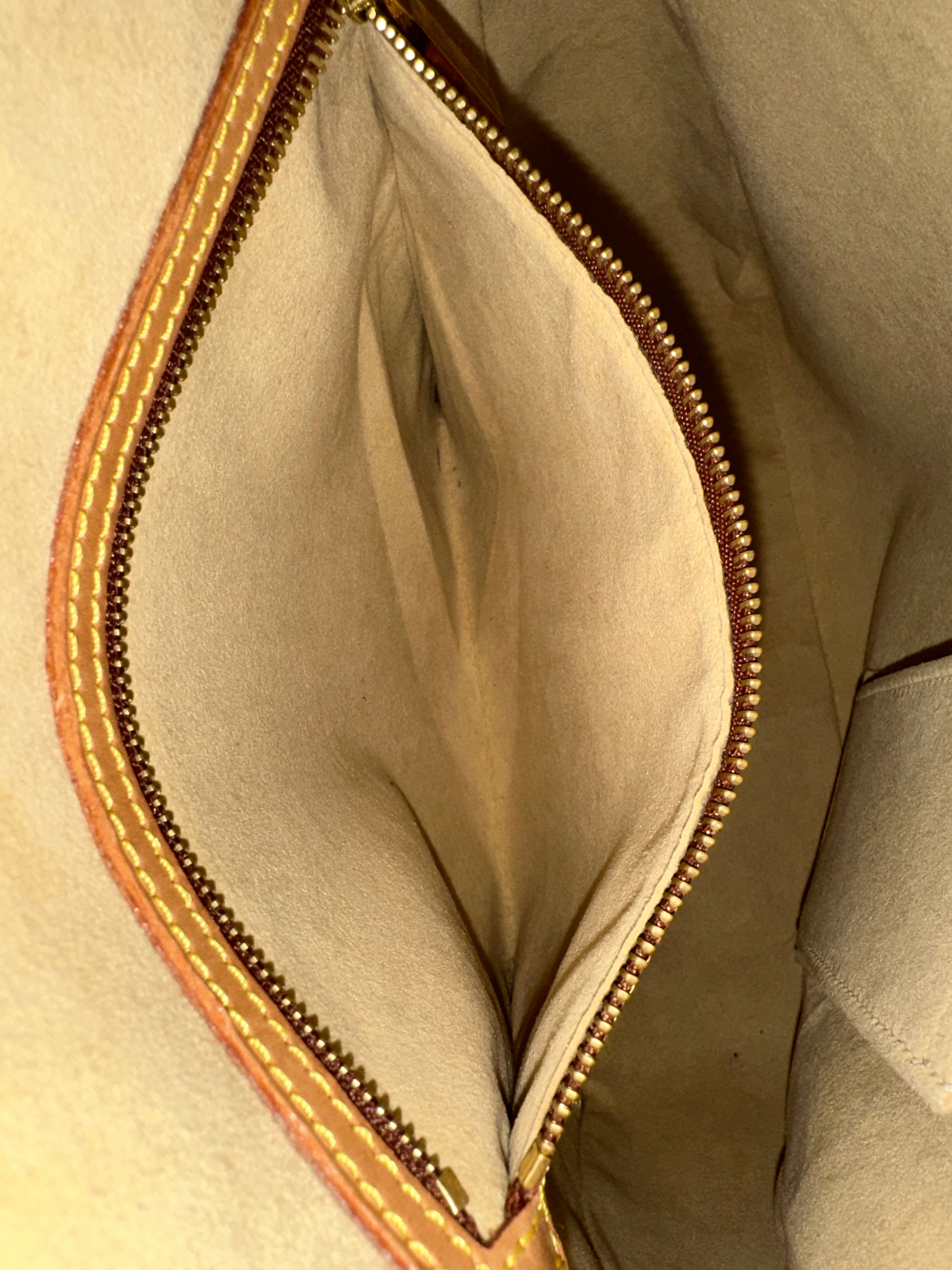 Louis Vuitton Looping GM