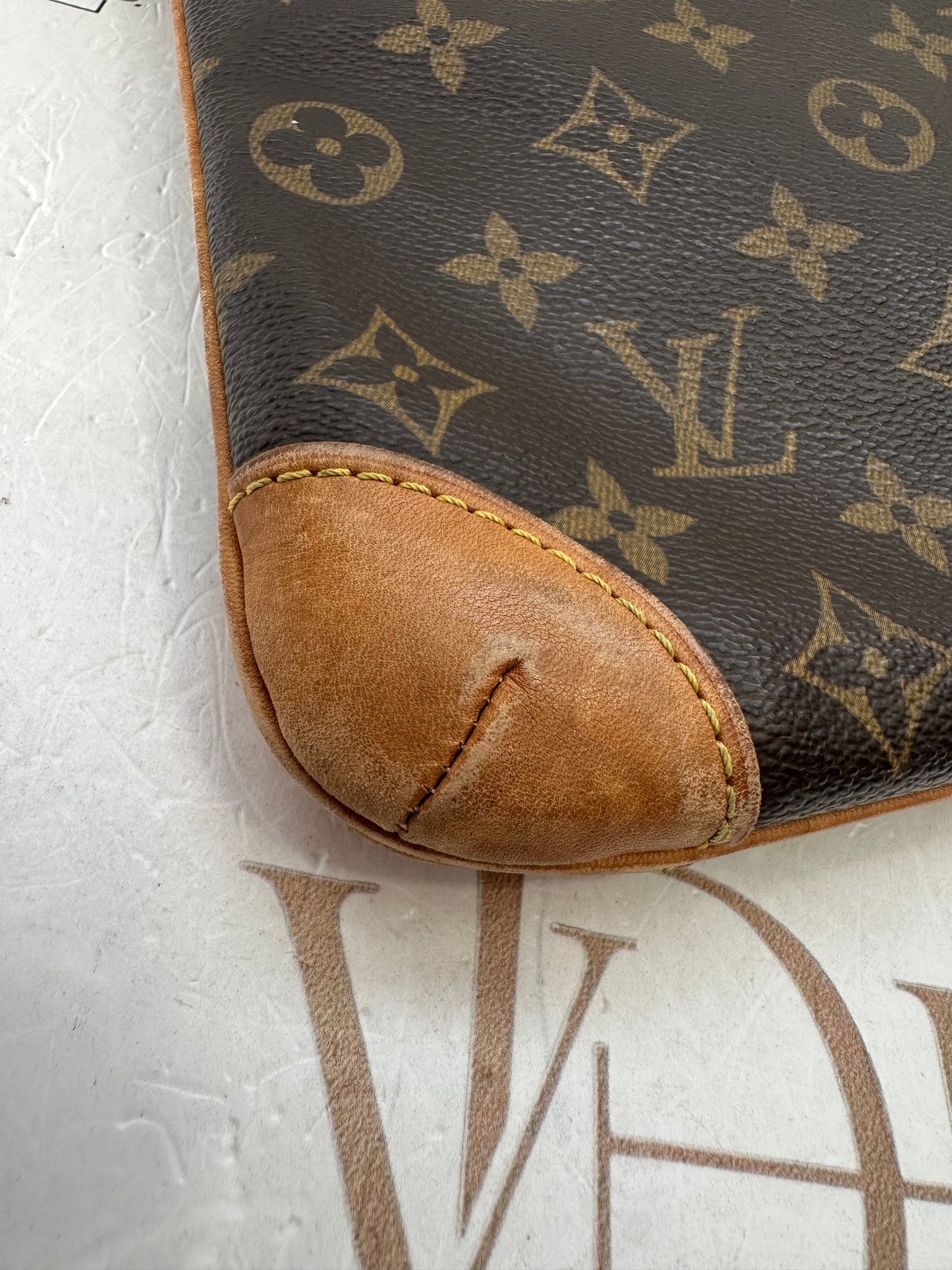 016920 - Louis Vuitton Coussin GM