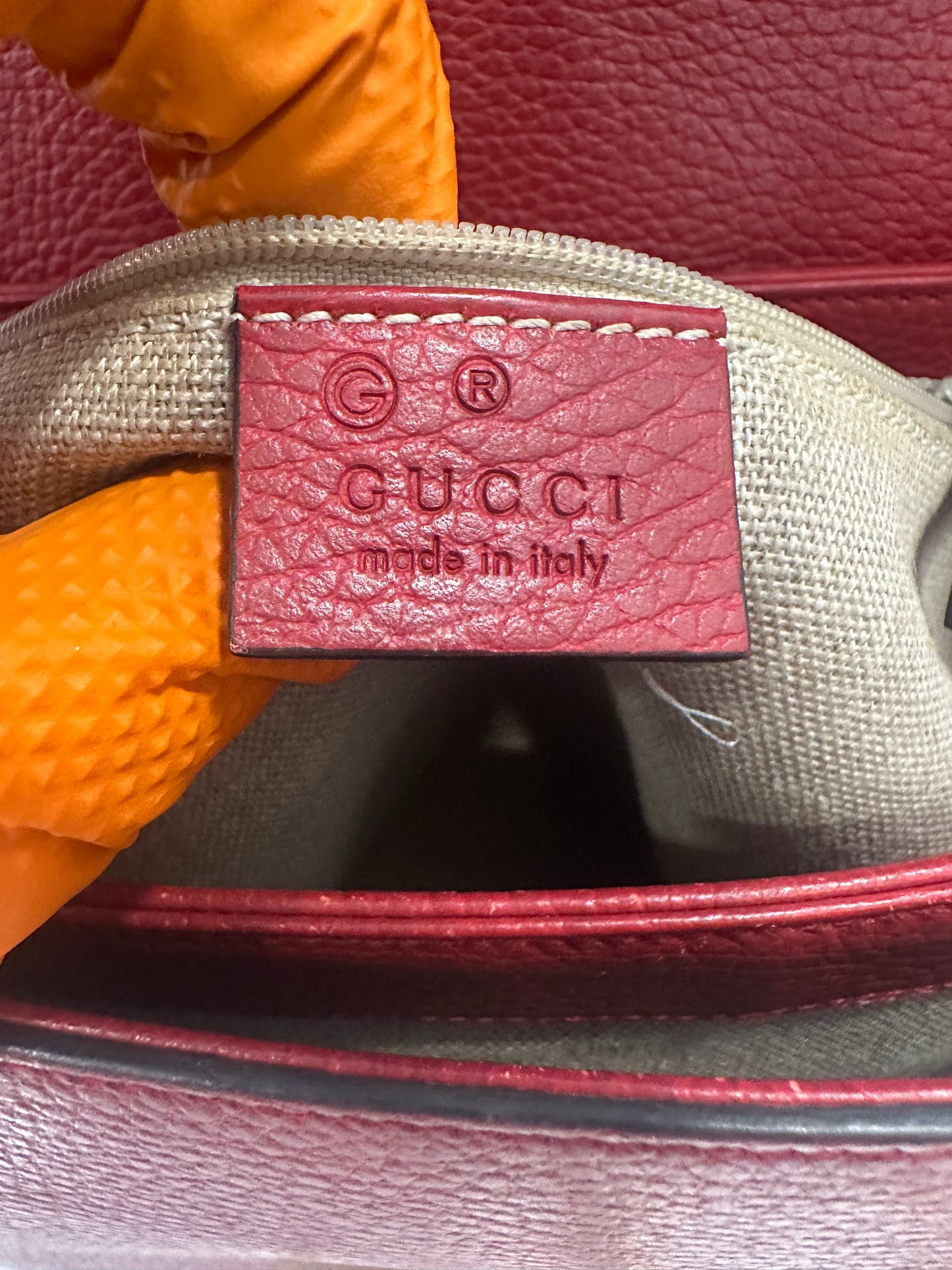 382733 - Gucci Interlocking