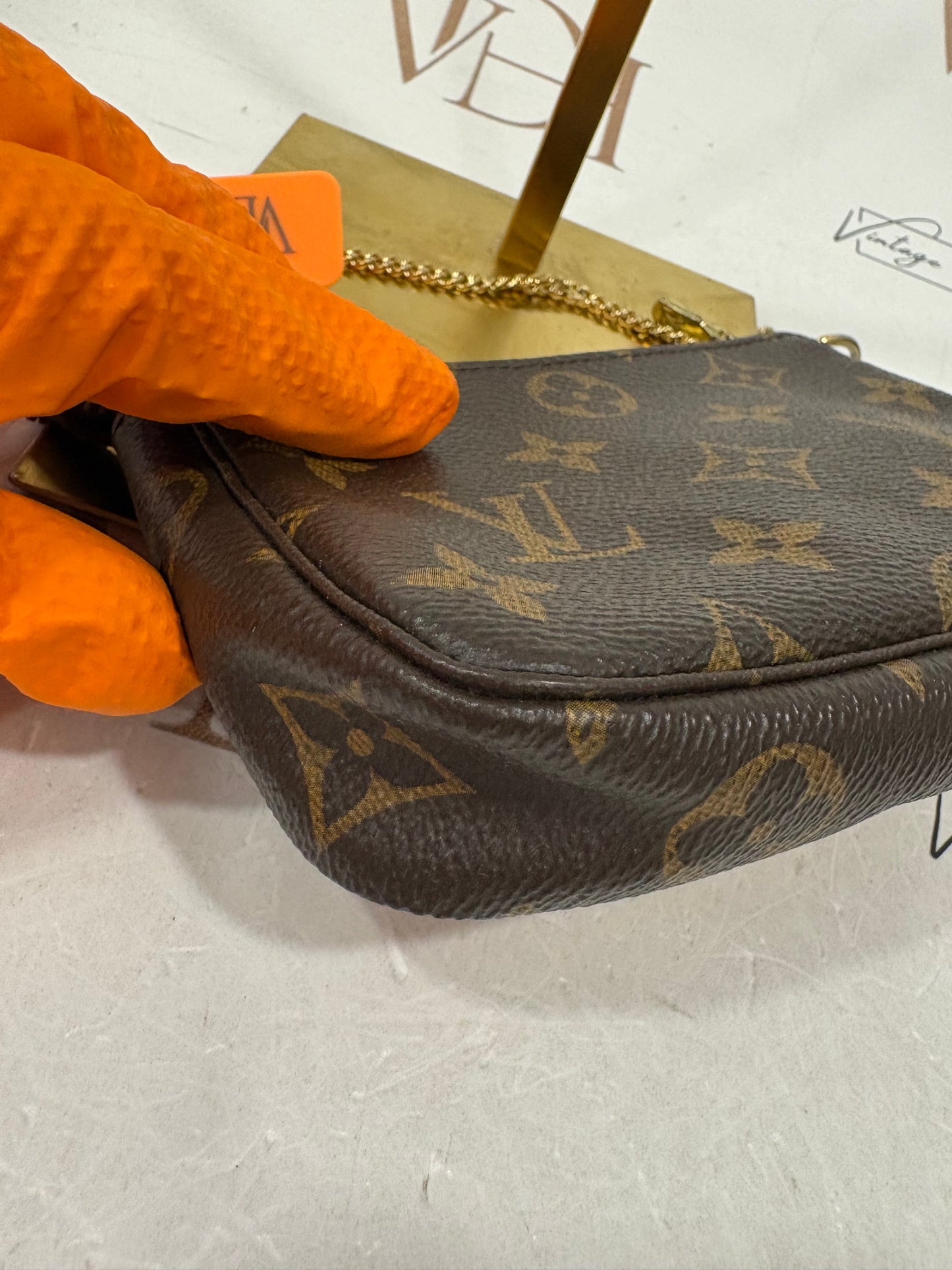 383268 - Louis Vuitton Pochette Accessoires