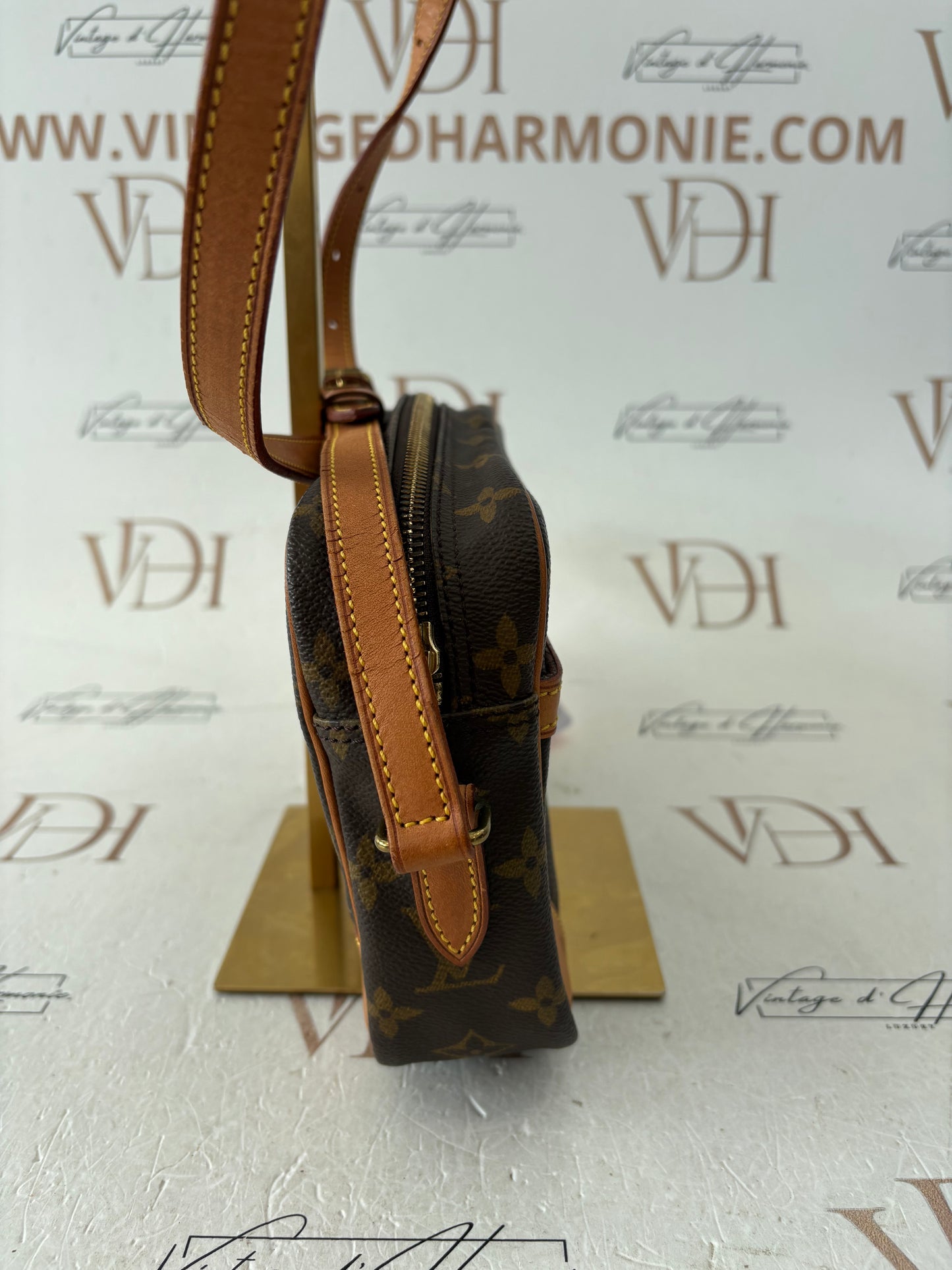 018267 - Louis Vuitton Trocadero 24