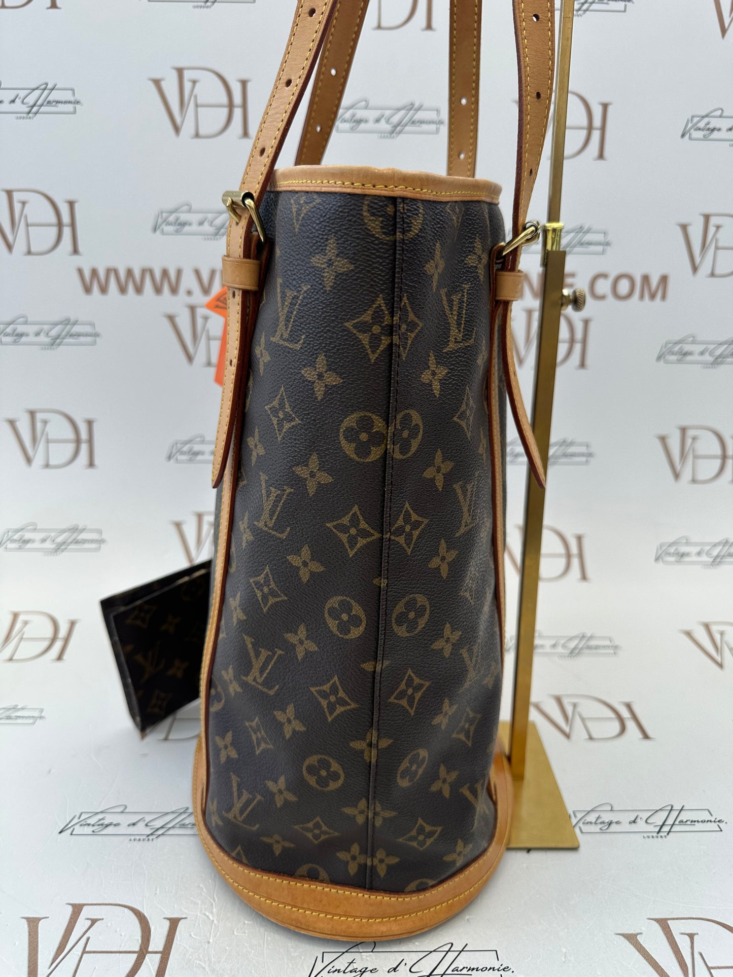 017785 - Louis Vuitton Bucket GM