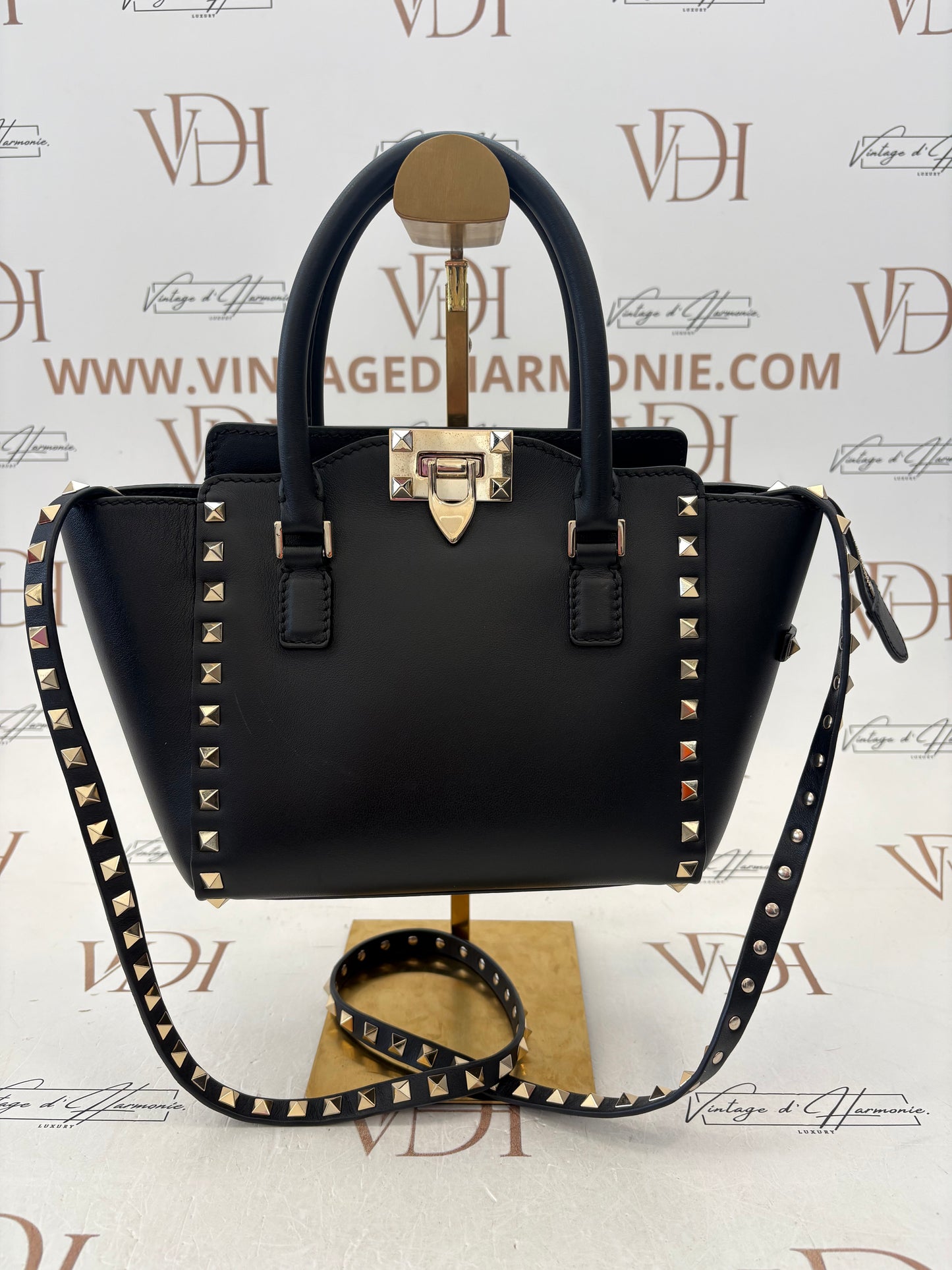 383885 - Valentino Rockstud