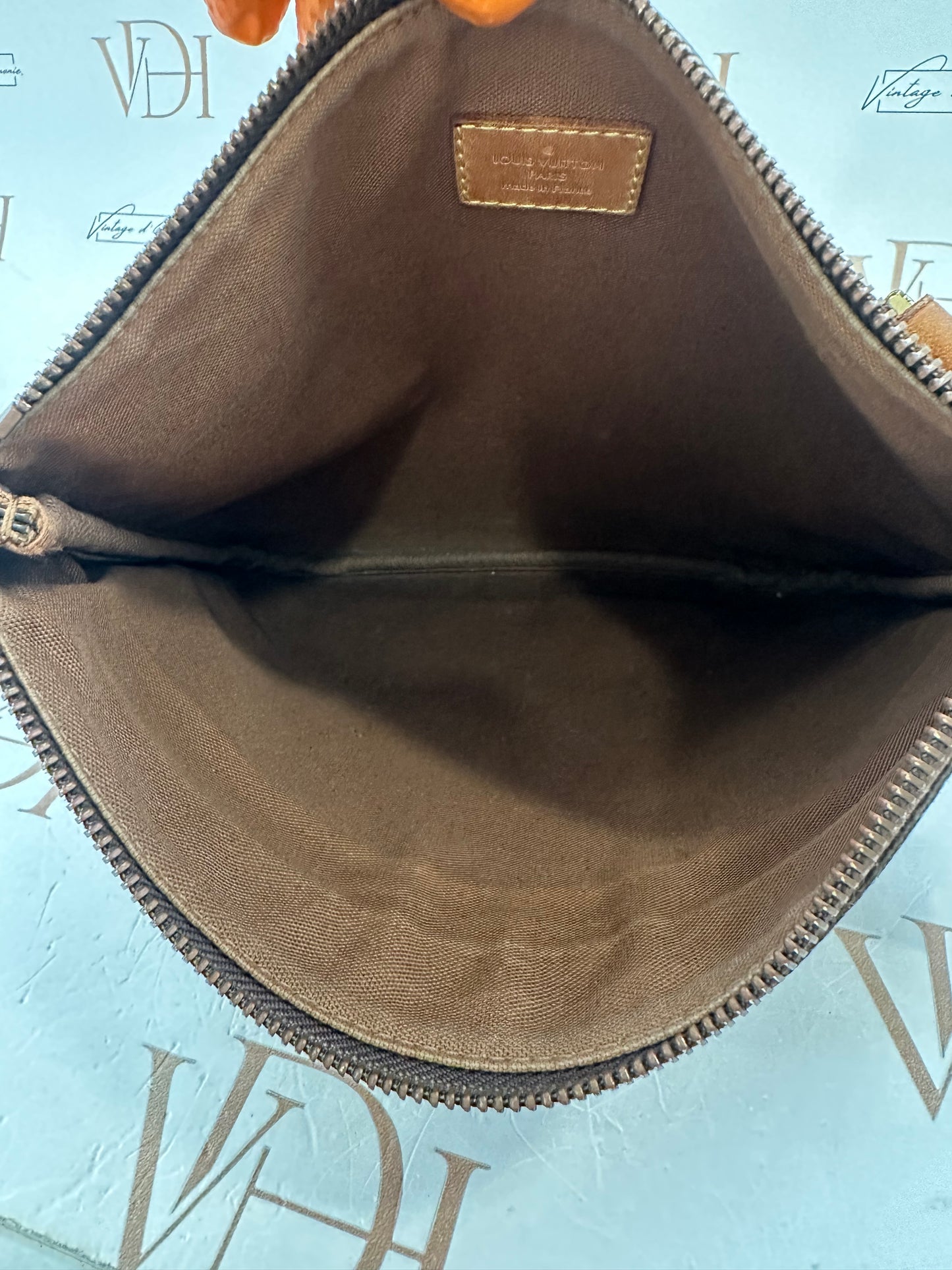 016787 - Louis Vuitton Bosphore