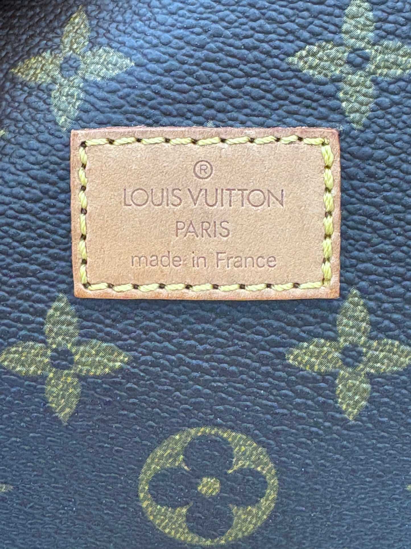 016919 - Louis Vuitton Saumur 35