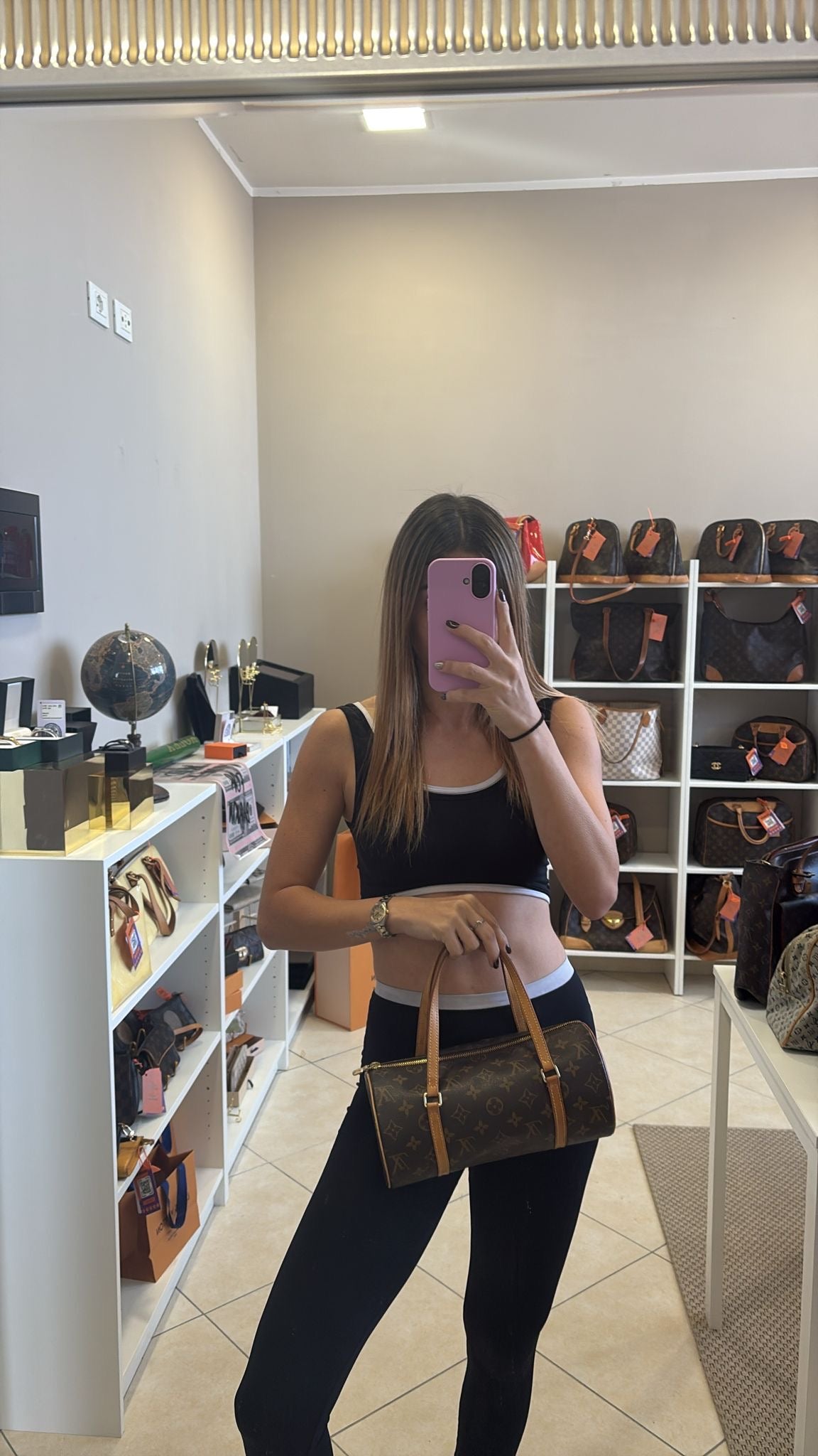 Louis Vuitton Papillon 26