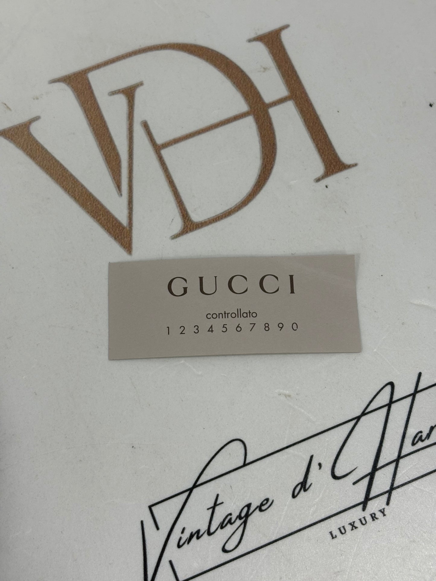 384026 - Gucci Swing