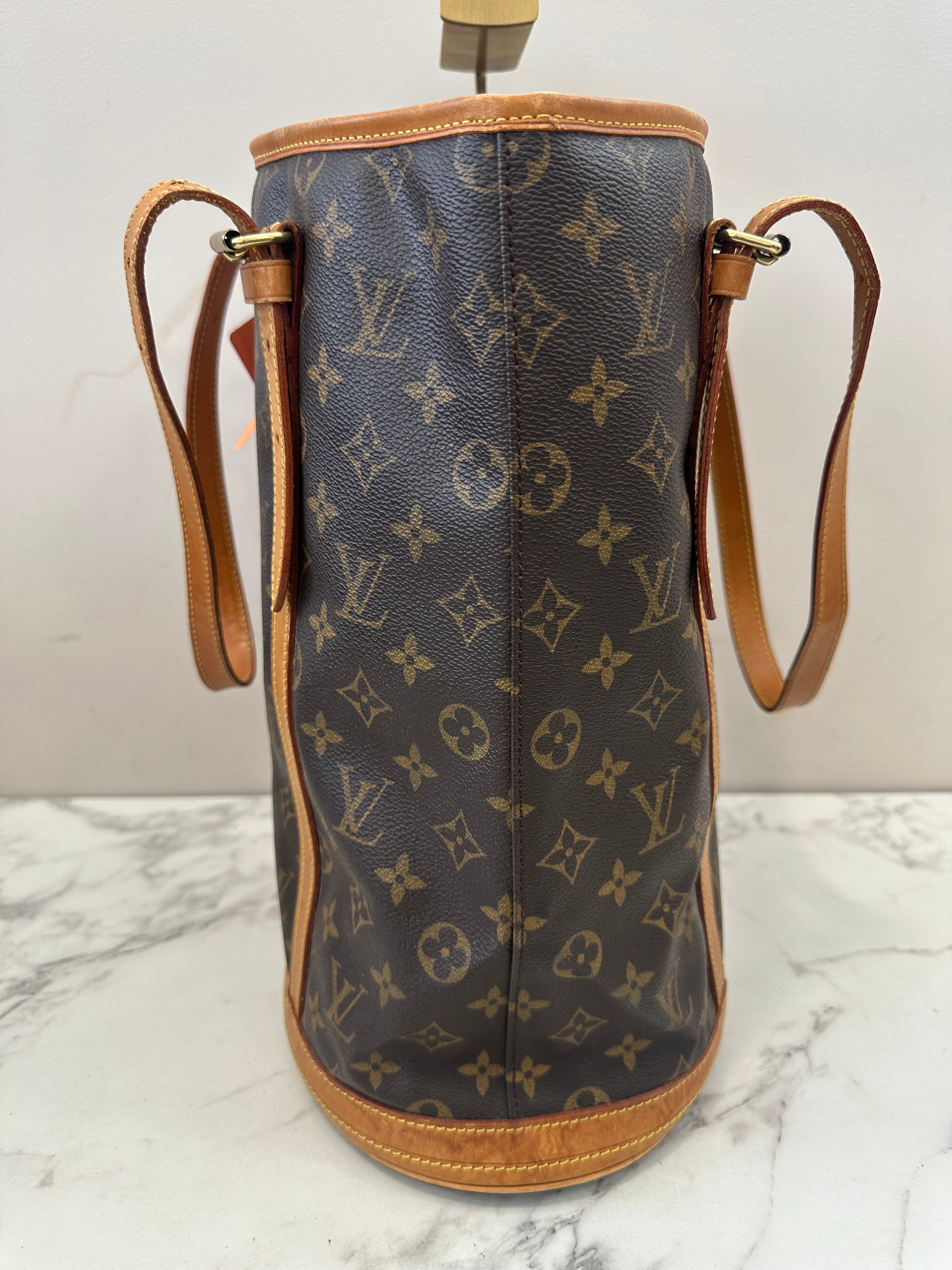 Louis Vuitton Bucket GM