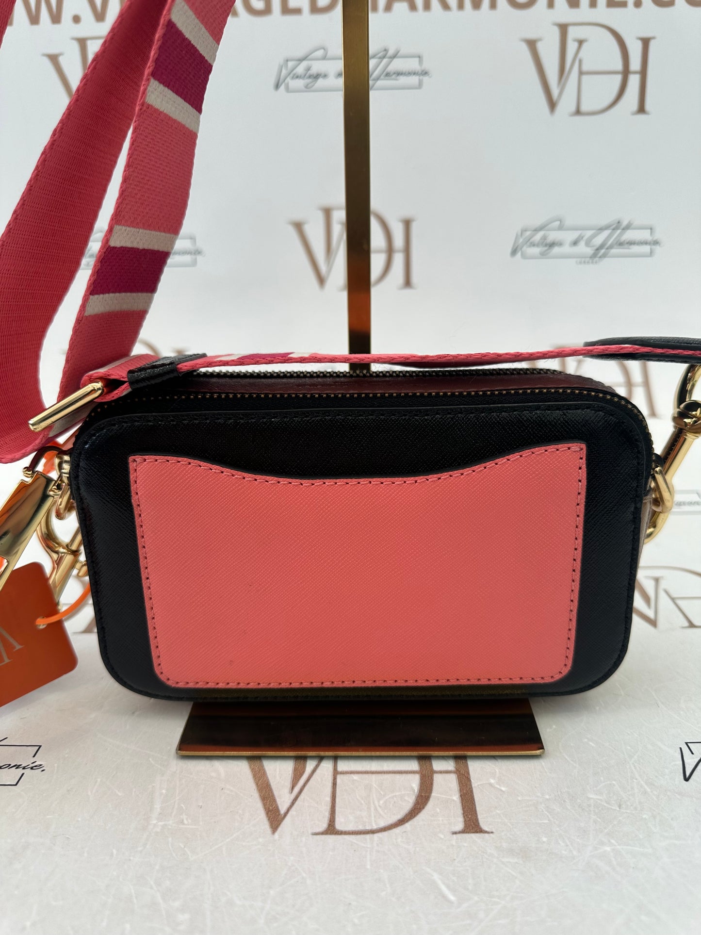 382204 - Marc Jacobs Snapshot