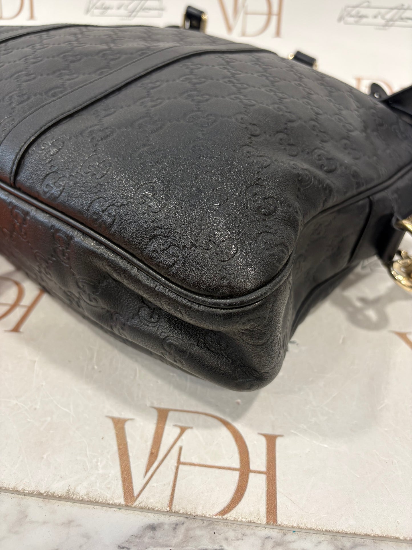 383284 - Gucci Messenger