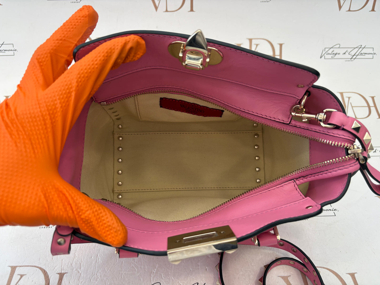 383883 - Valentino Rockstud