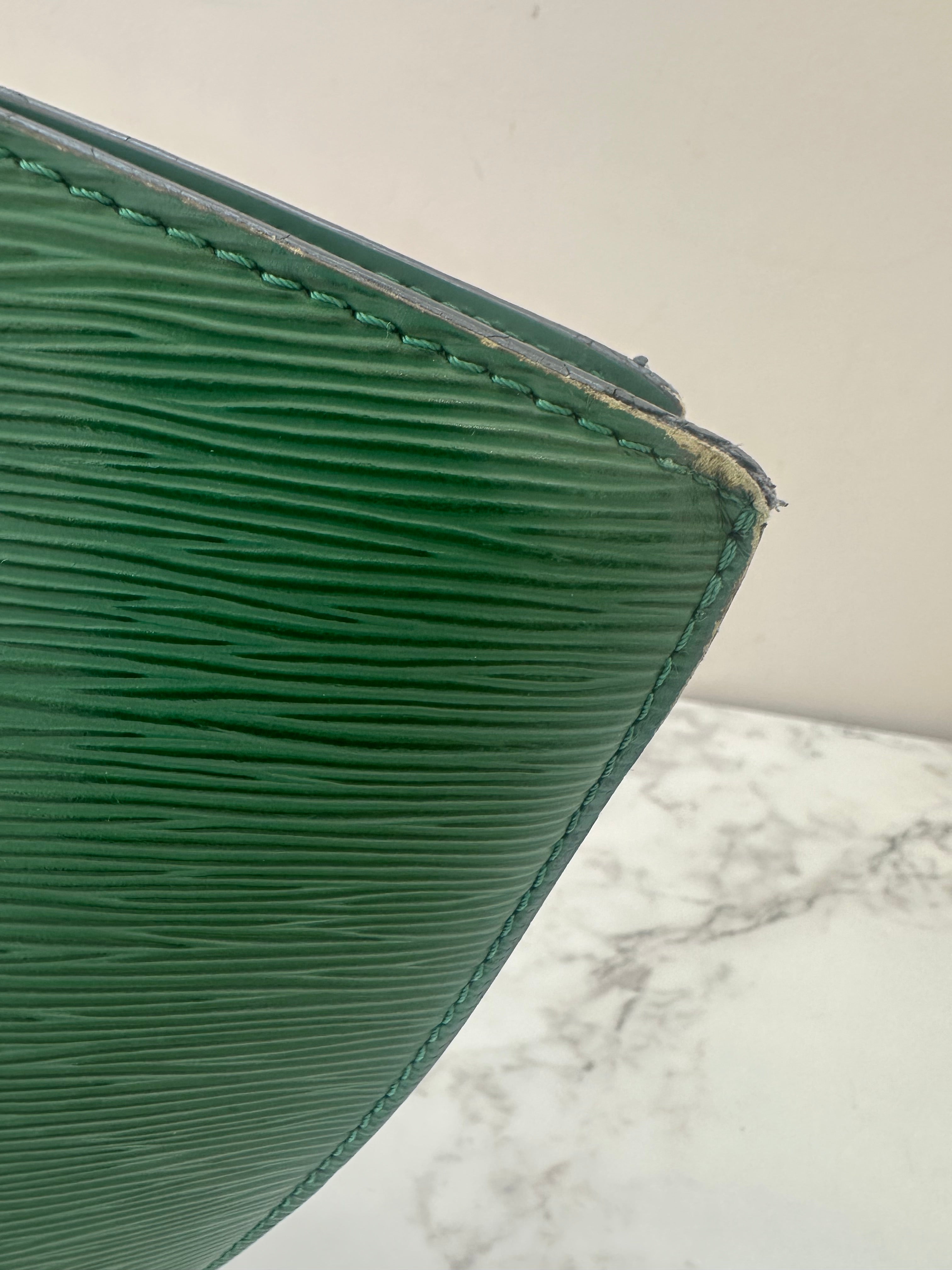 Louis Vuitton Green Epi Saint jacques