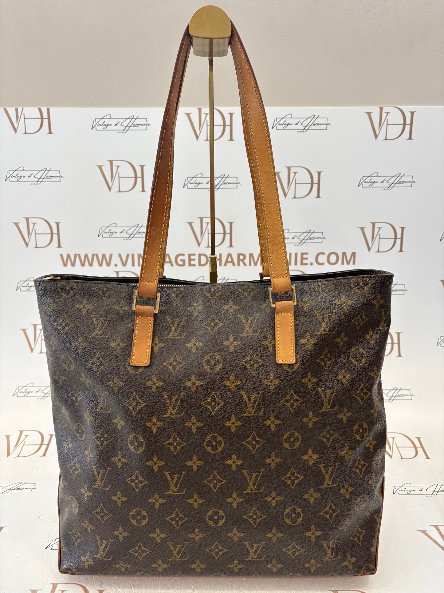 018582 - Louis Vuitton Cabas Mezzo