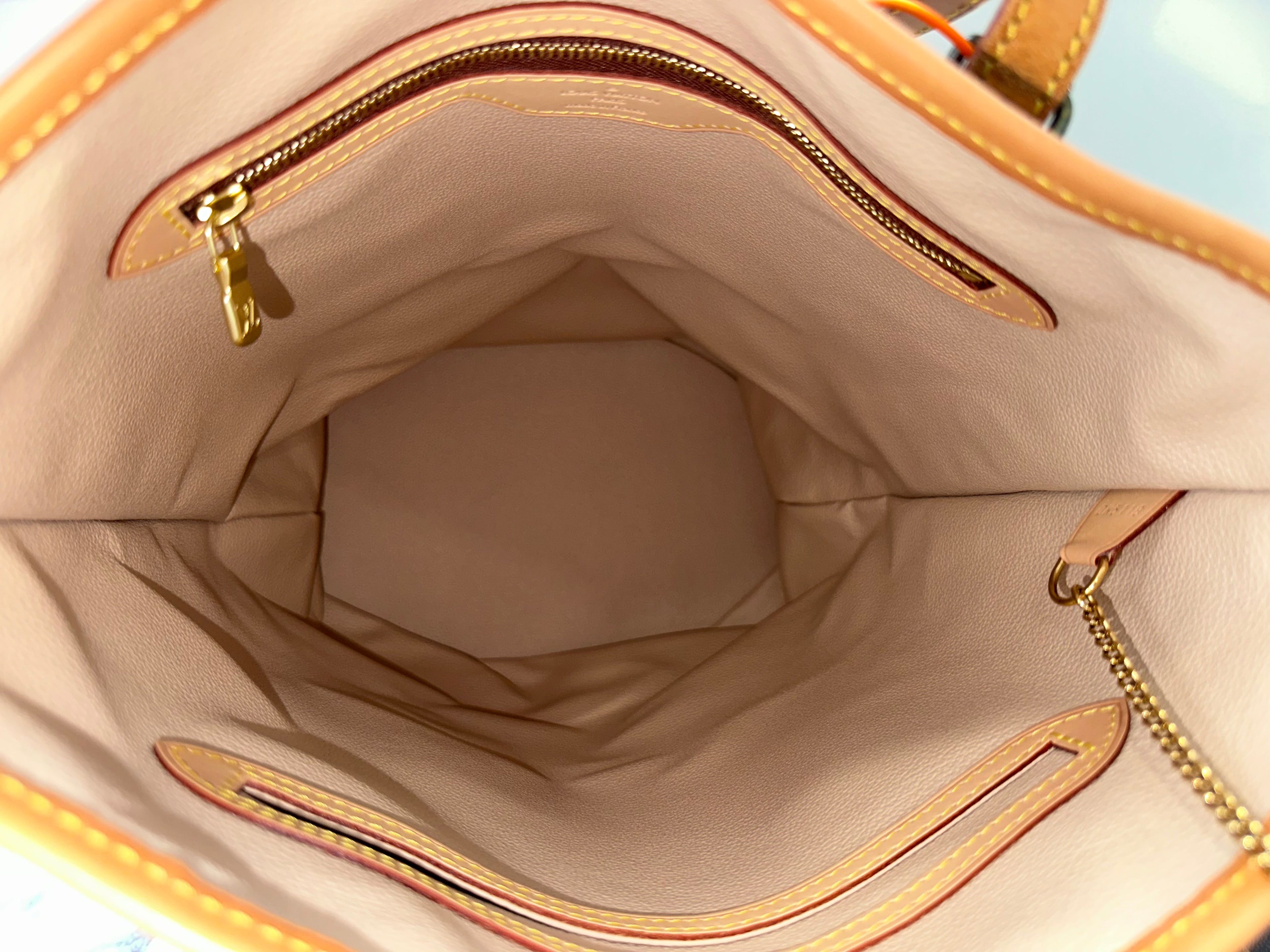 Louis Vuitton Bucket GM