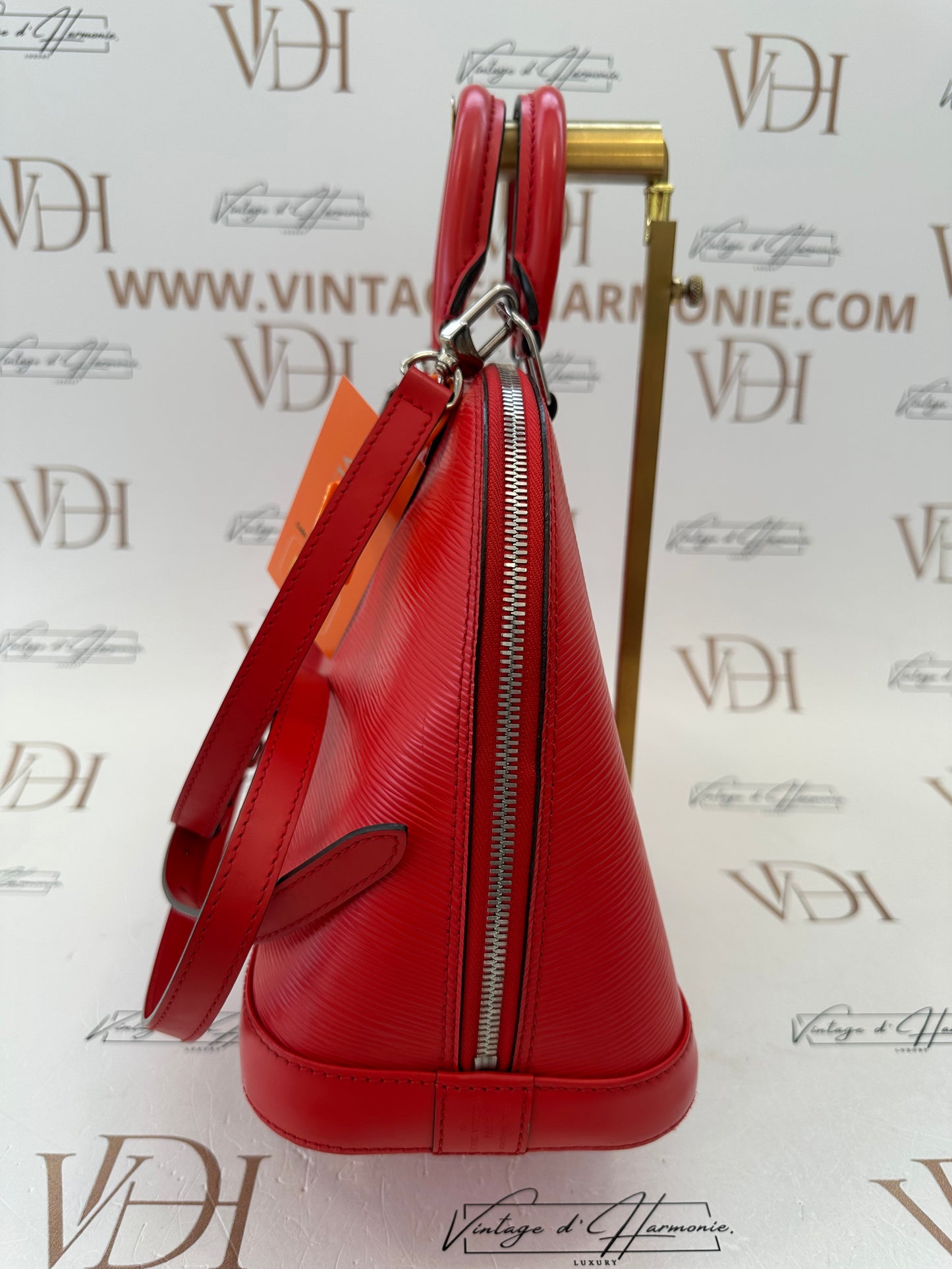 017886 - Louis Vuitton Alma Red Epi
