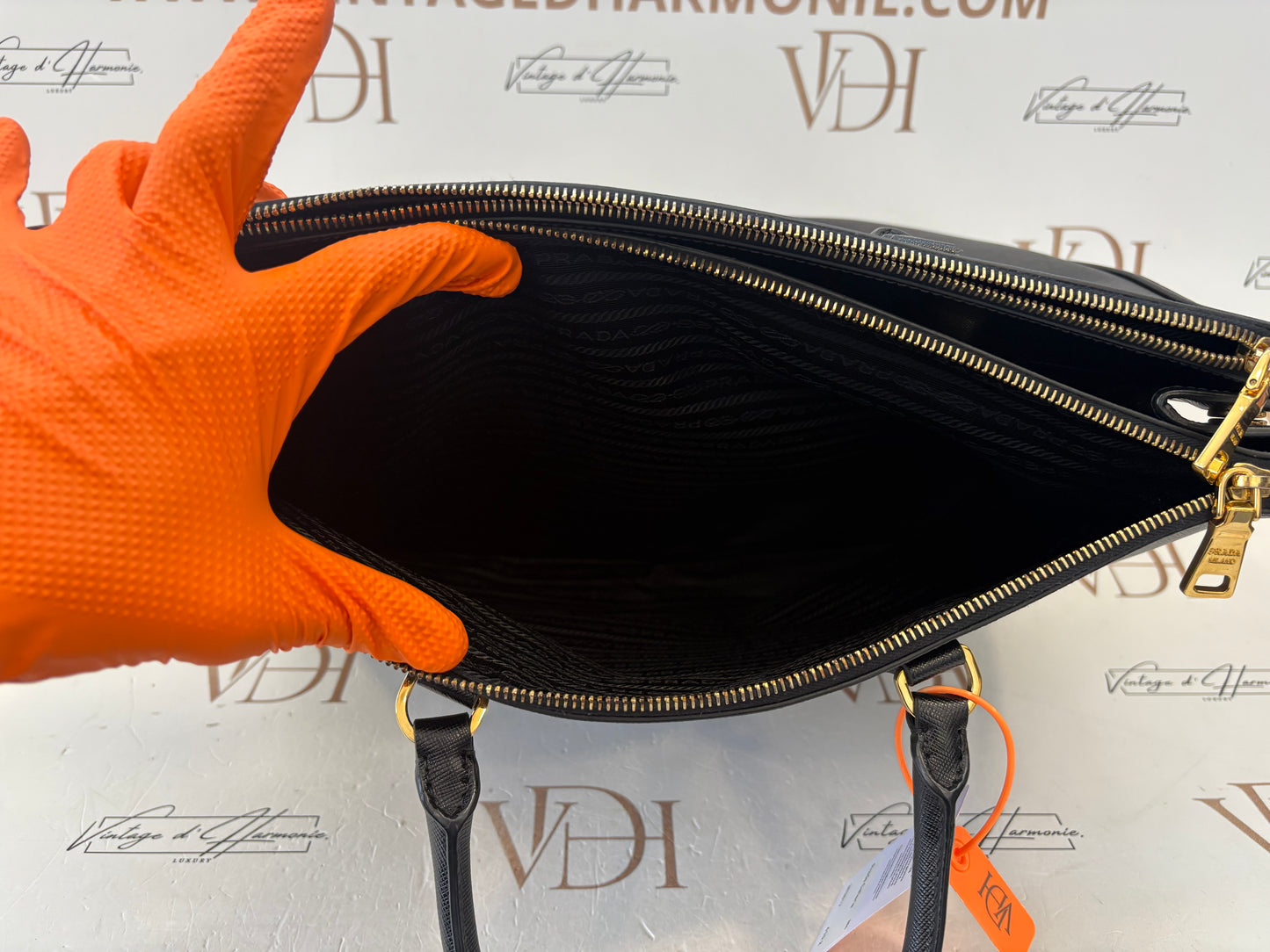 383817 - Prada Galleria GM Black