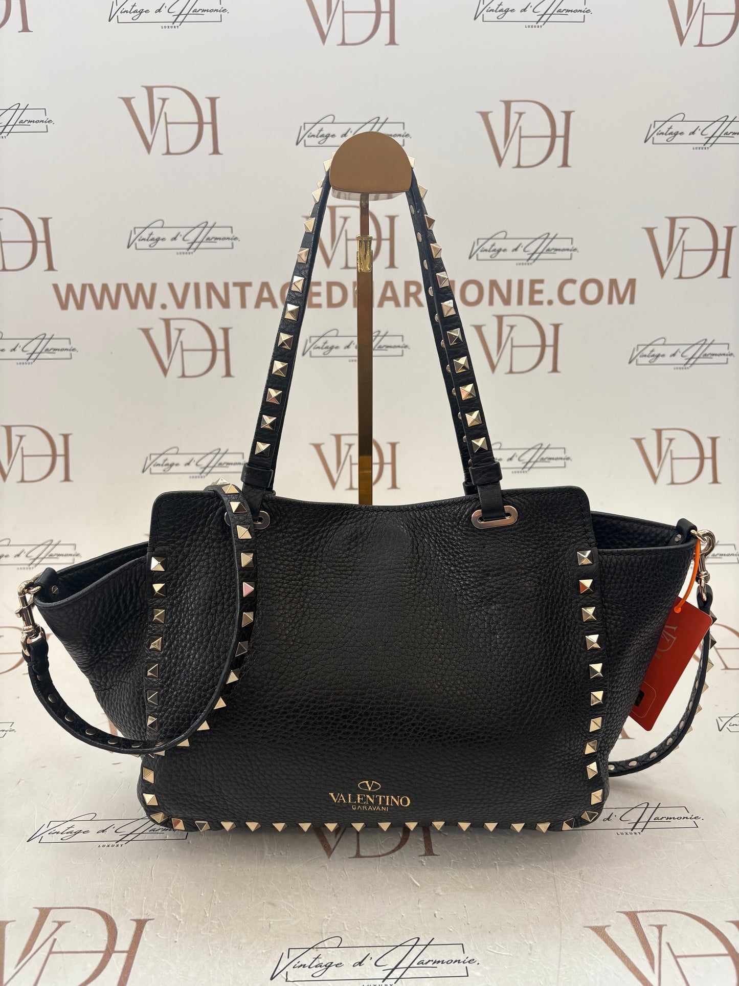 384159 - Valentino Rockstud