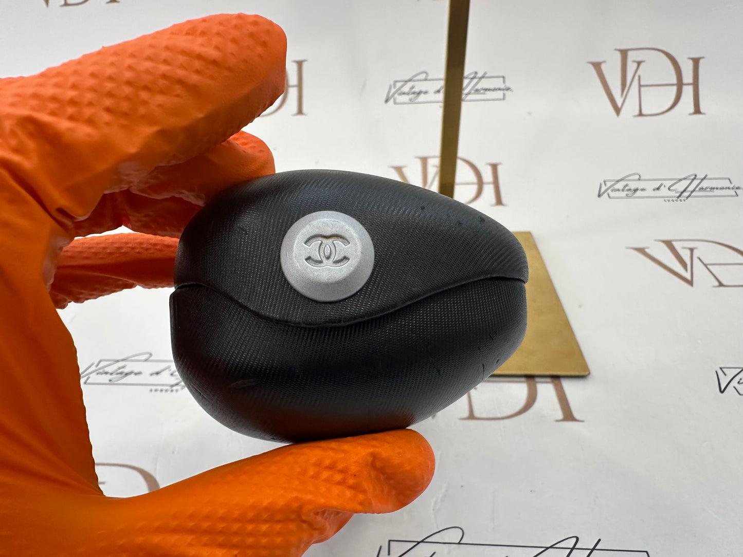 016822 - Chanel Sunglasses