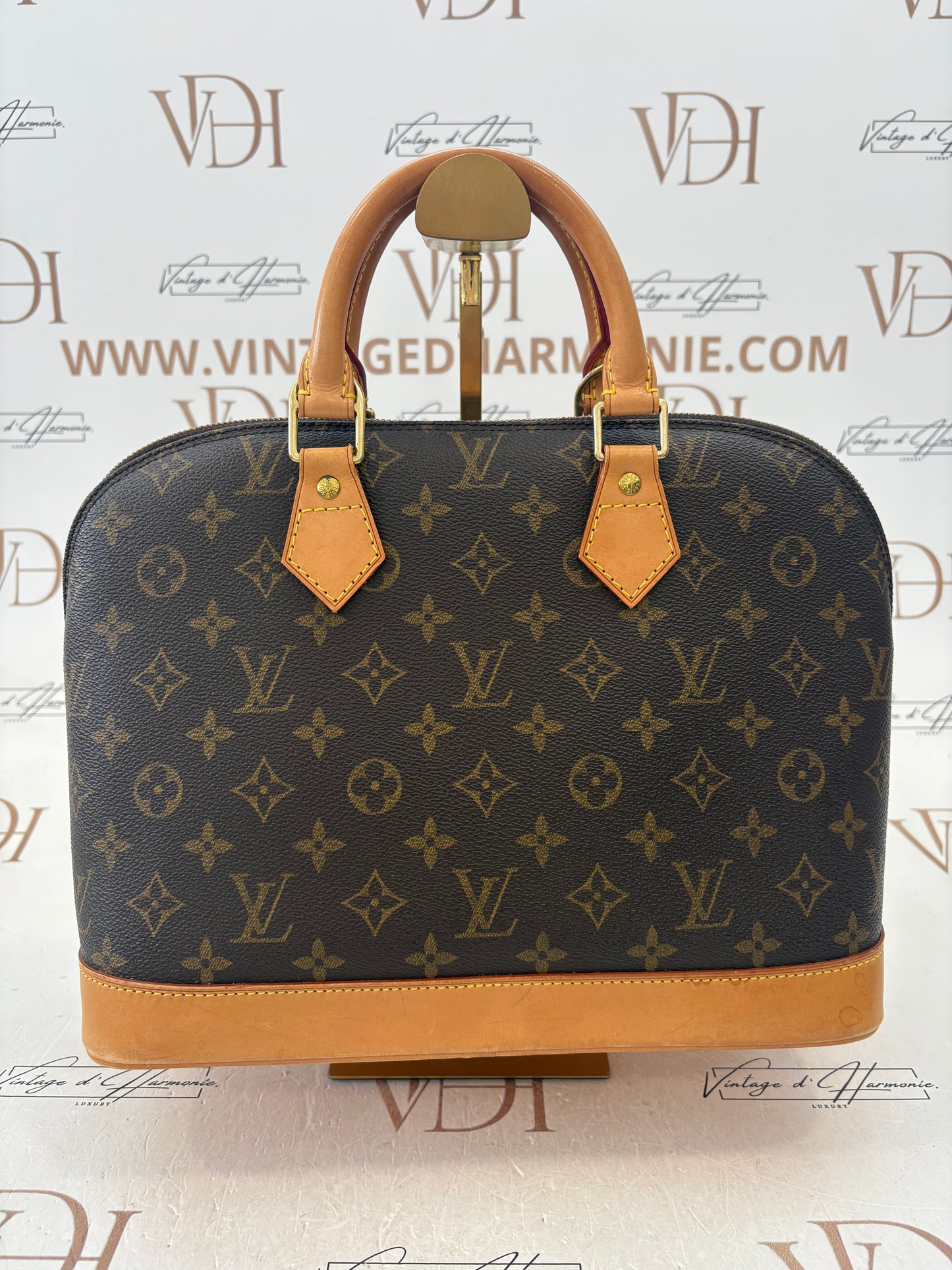 018538 - Louis Vuitton Alma