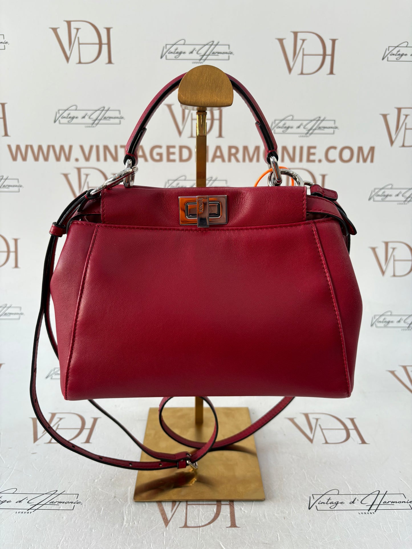 383481 - Fendi Peekabo
