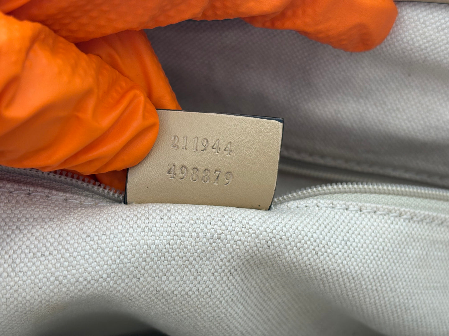 018163 - Gucci Beige Sukey