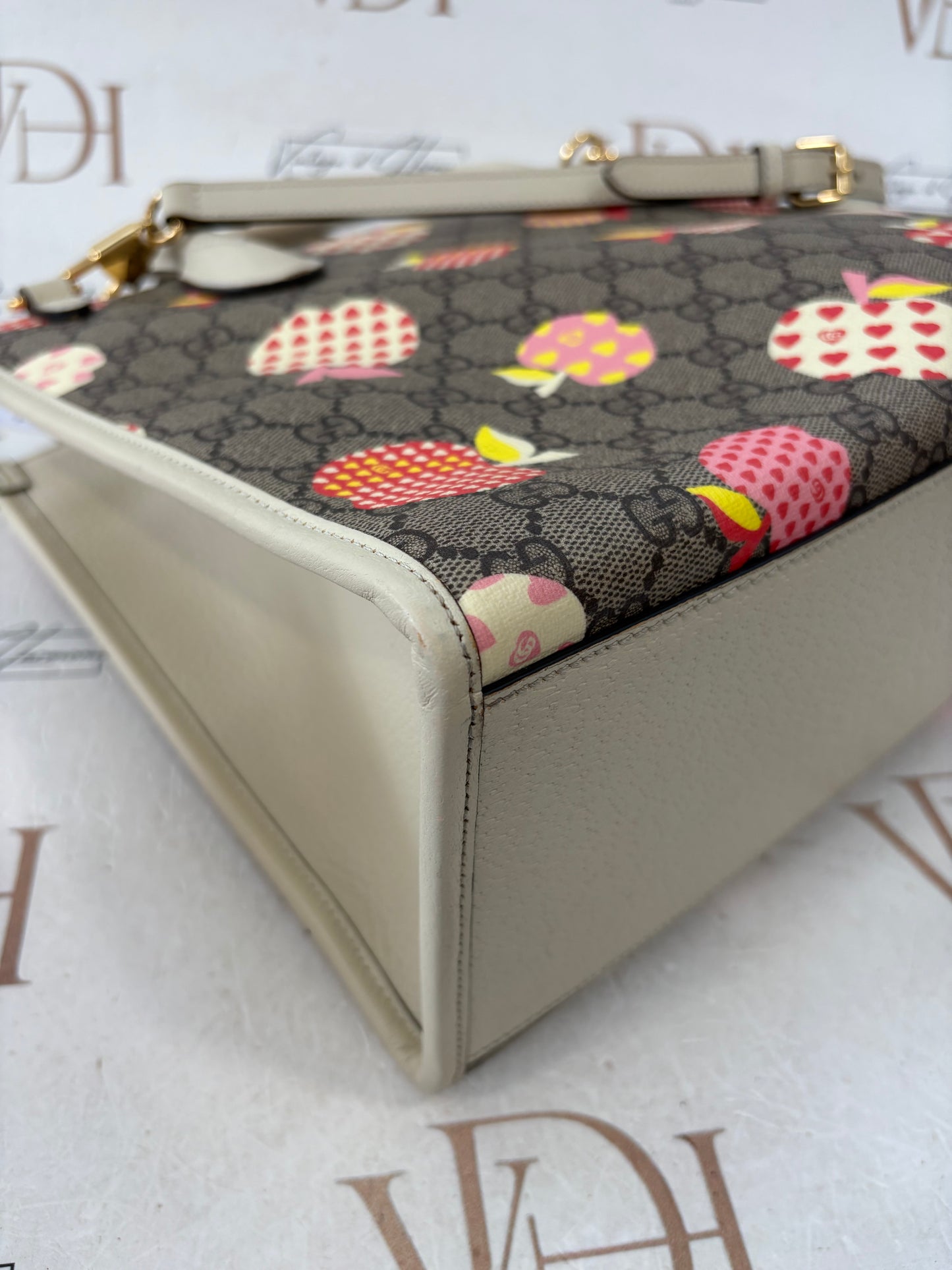 018349 - Gucci GG 2Way