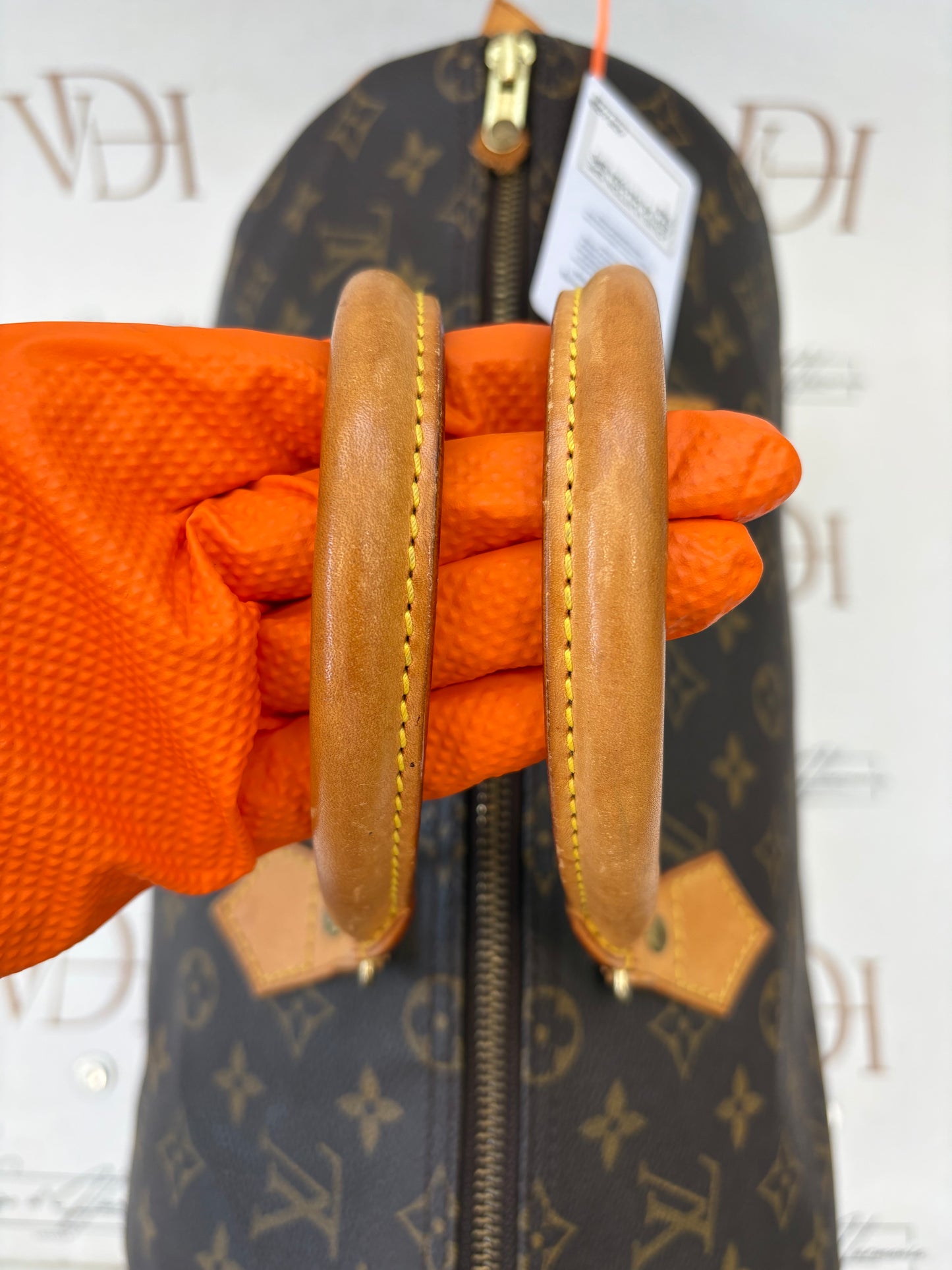 018424 - Louis Vuitton Speedy 35